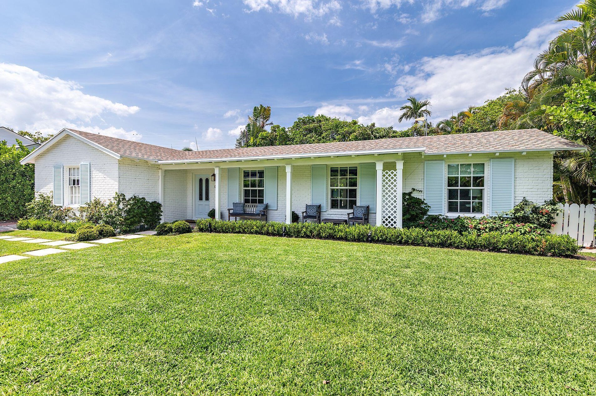 215 Colonial Ln, Palm Beach, FL 33480