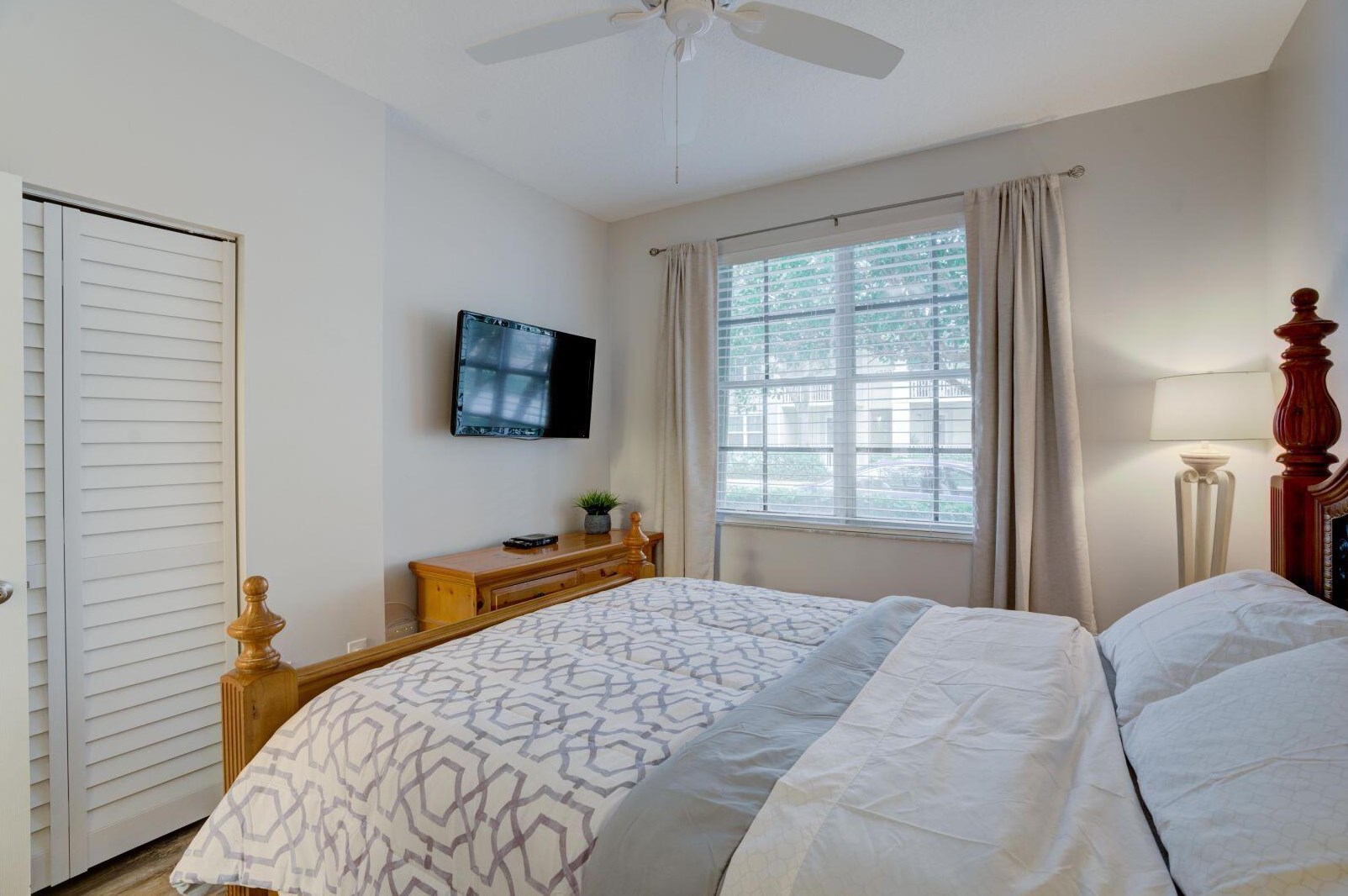 4736 Chancellor Dr #11, Jupiter, FL 33458