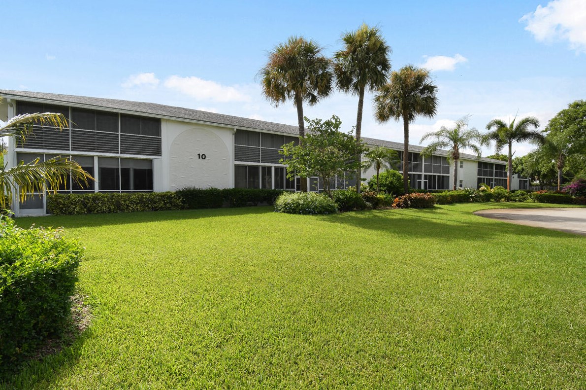 10 Garden St, Jupiter FL  33469-2595 exterior
