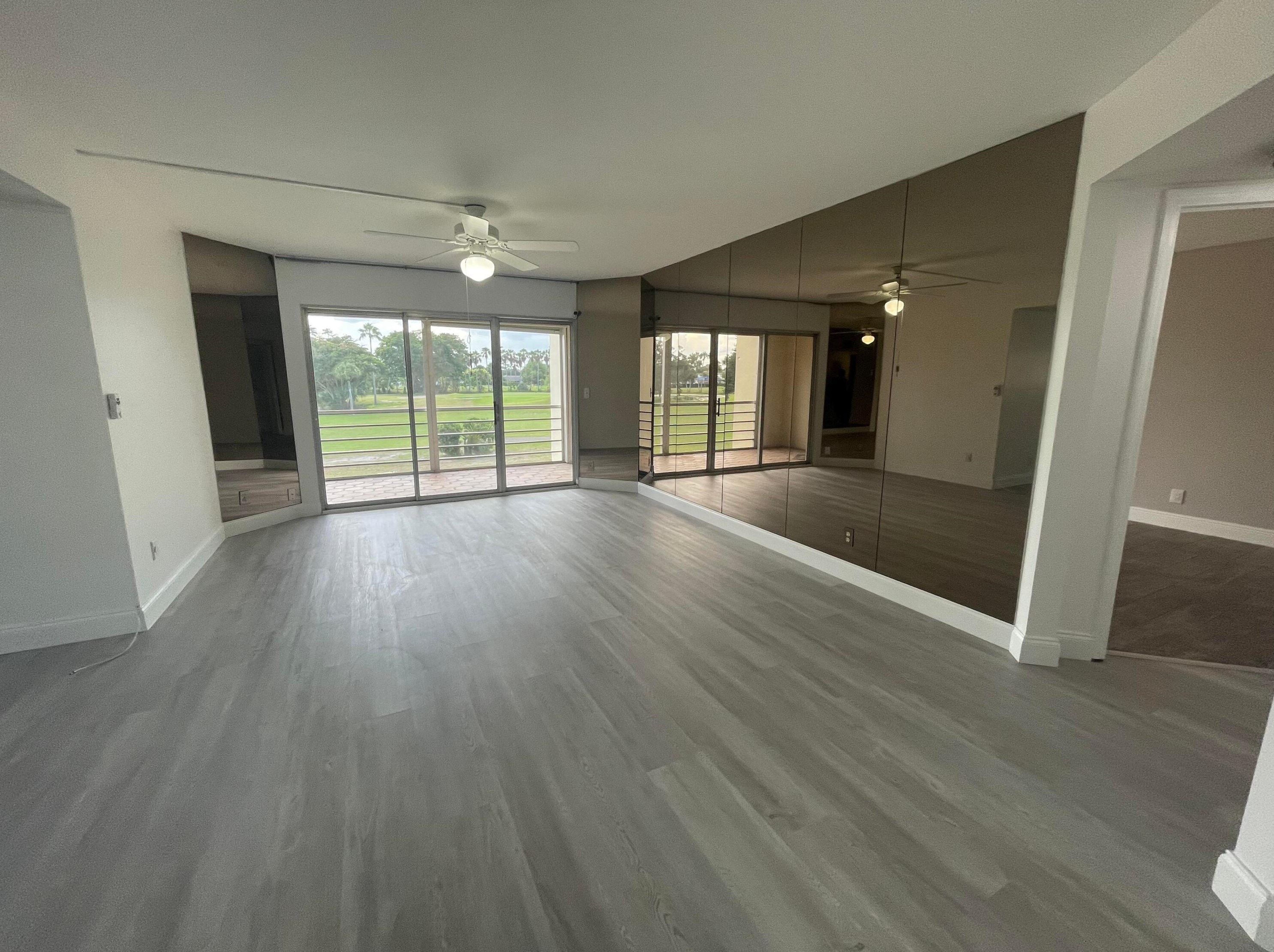 3871 Via Poinciana, Lake Worth, FL 33467-2908