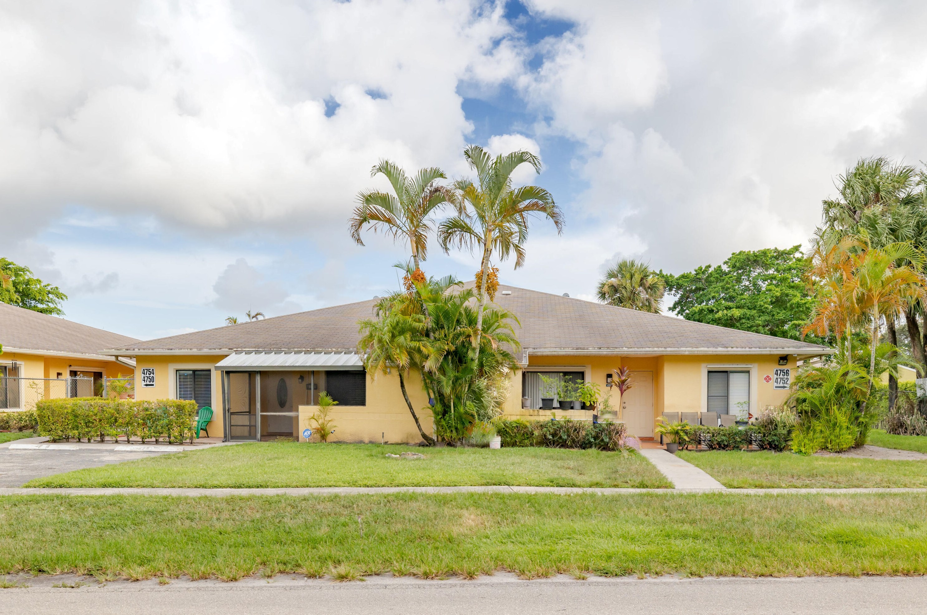 4750 Cherry Rd, West Palm Beach, FL 33417-5987