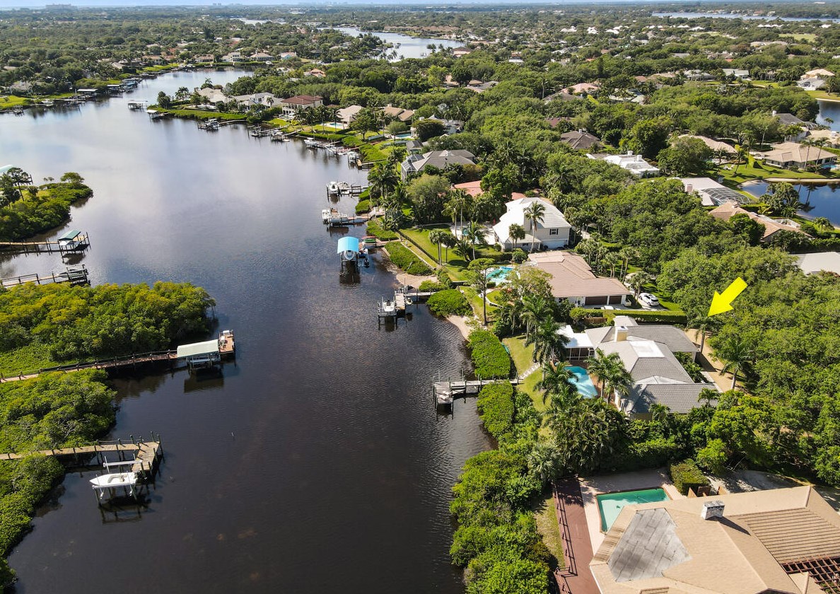 18444 Se Heritage Dr, Jupiter, FL 33469