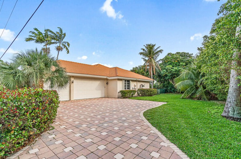 770 Boca Bay Colony Dr, Boca Raton FL  33487-1728 exterior