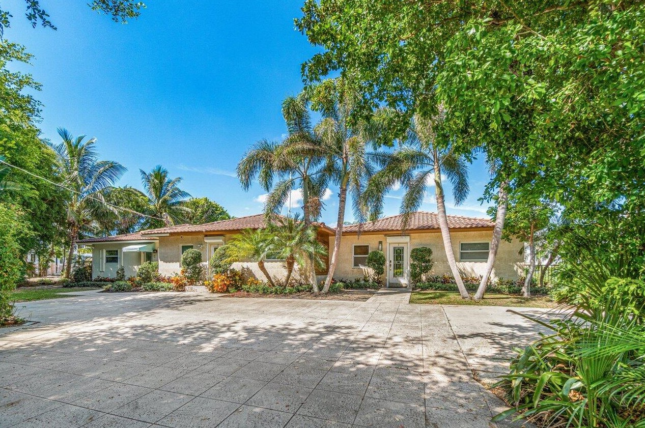 1124 Highland Beach Dr #2, Boca Raton, FL 33487