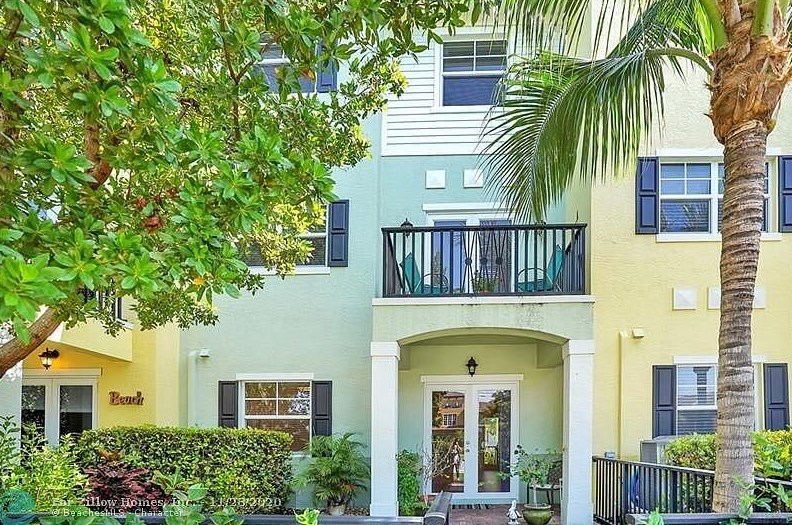 238 S Latitude Cir, Delray Beach, FL 33483