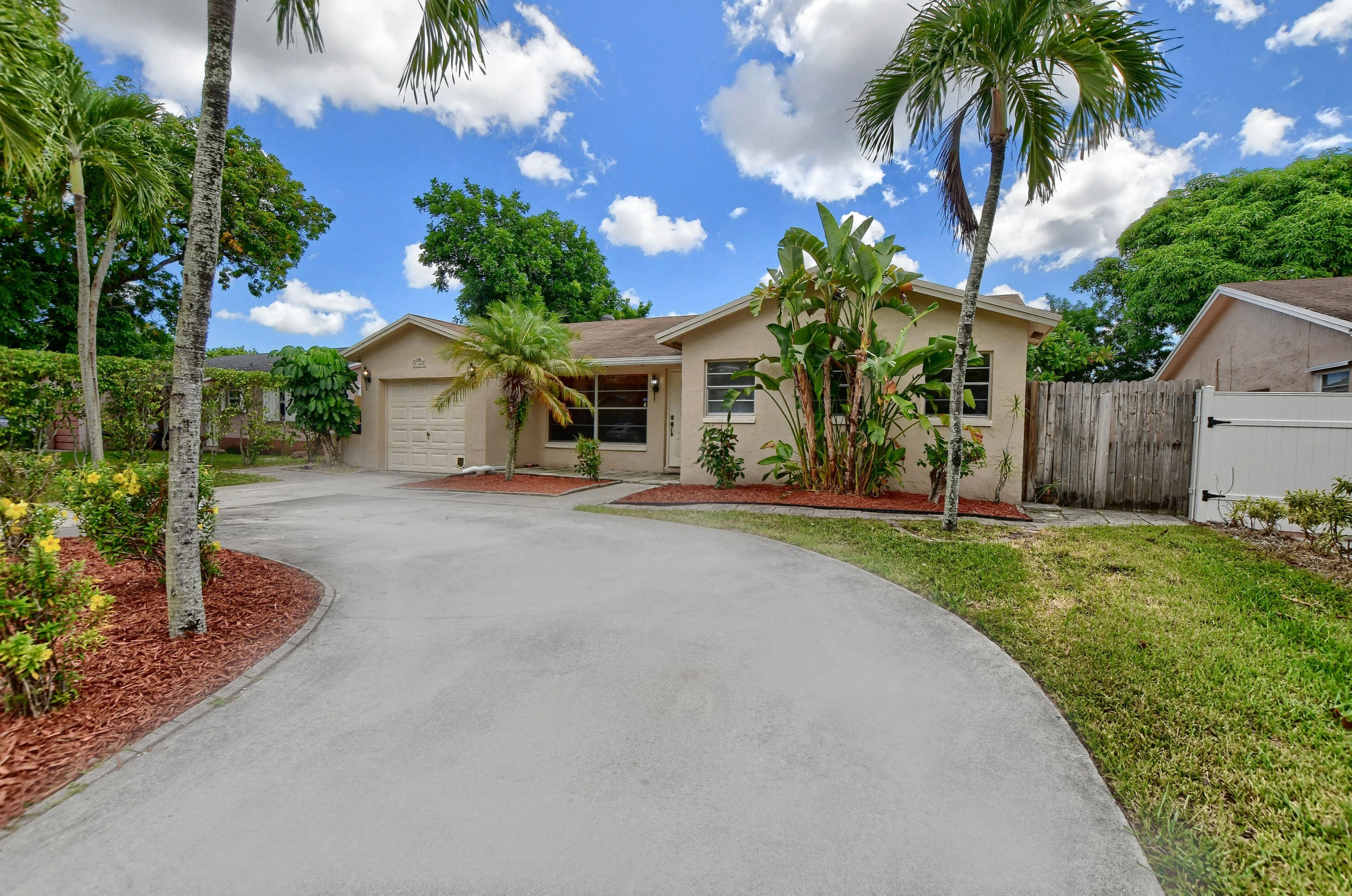 22668 54th Way, Boca Raton, FL 33433-6255