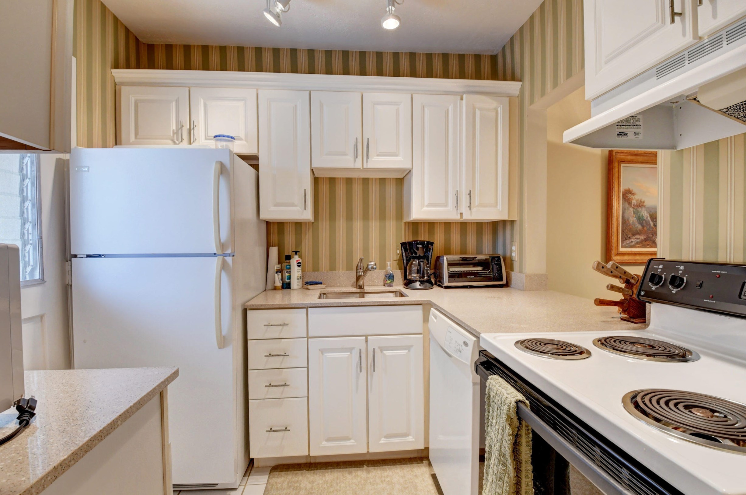 5601 2nd St, Boca Raton, FL 33487-4509