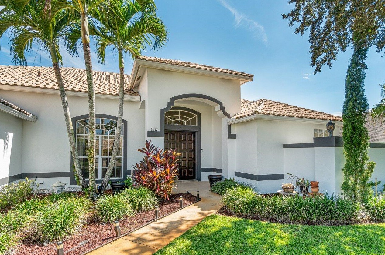 1847 Primrose Ln, West Palm Beach, FL 33414