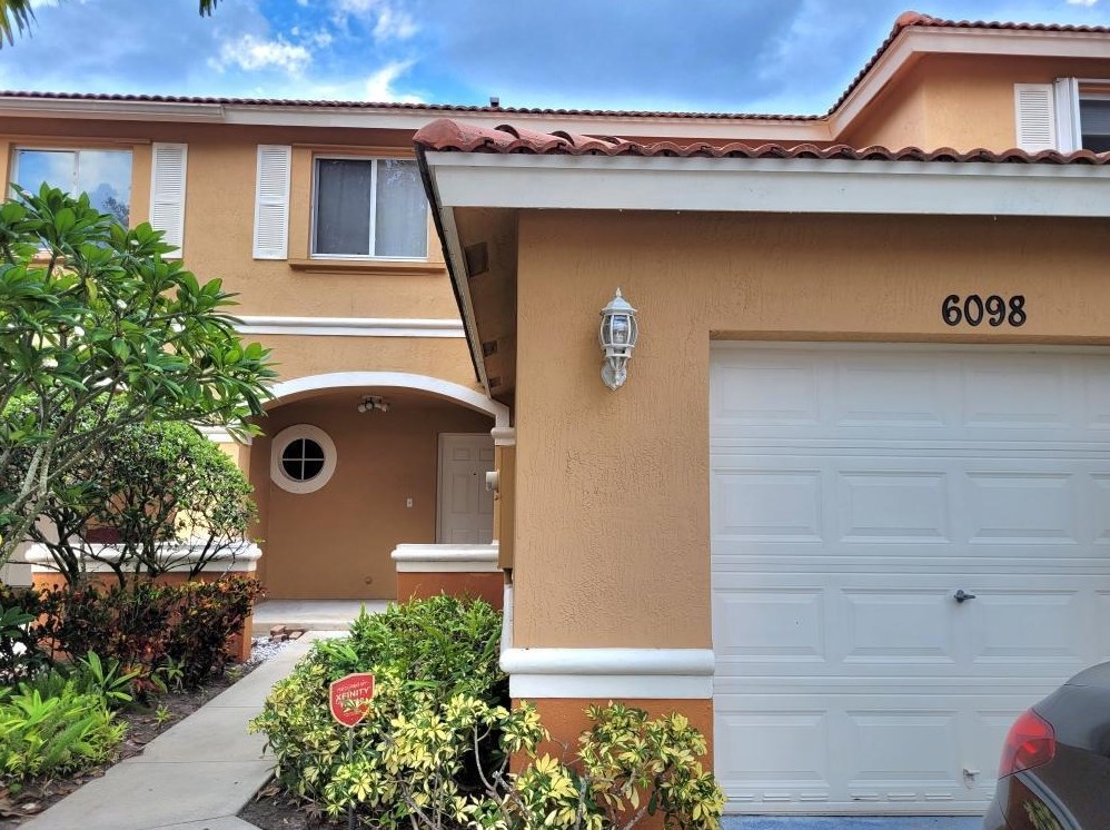 6098 Eaton St, West Palm Beach, FL 33411