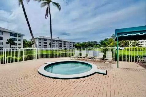 6049 Balboa Cir, Boca Raton FL 33433-8177 exterior