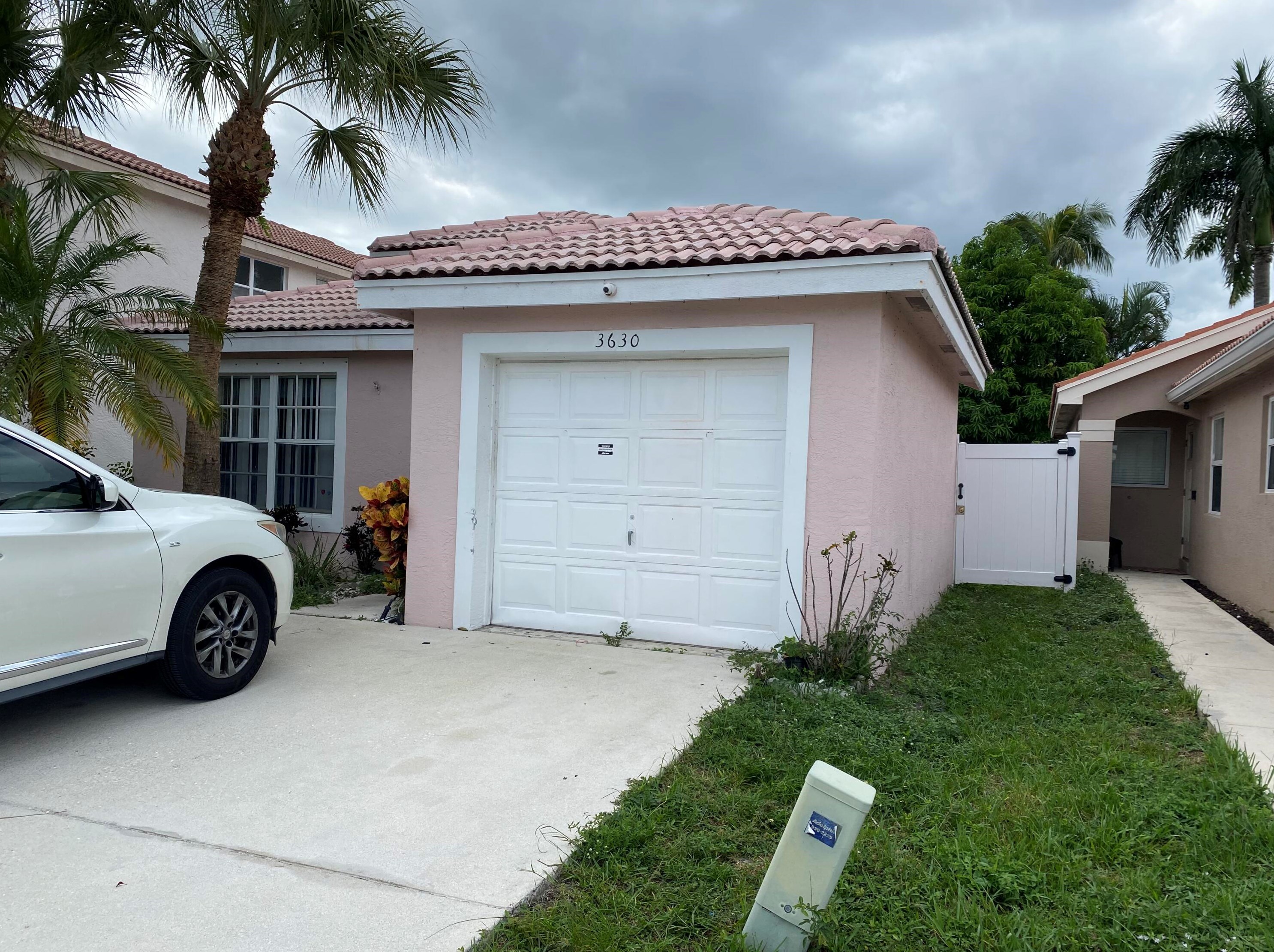 3630 Stratton Ln, Boynton Beach, FL 33436-8556