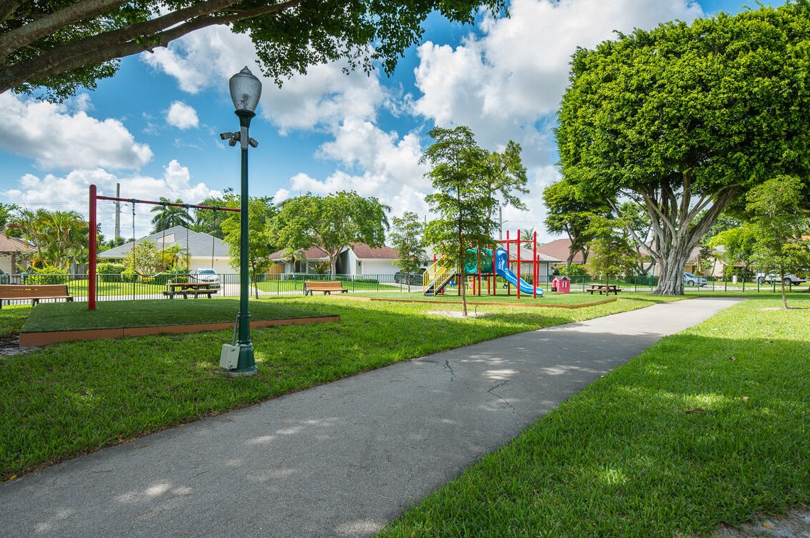 6654 Sweet Maple Ln, Boca Raton, FL 33433