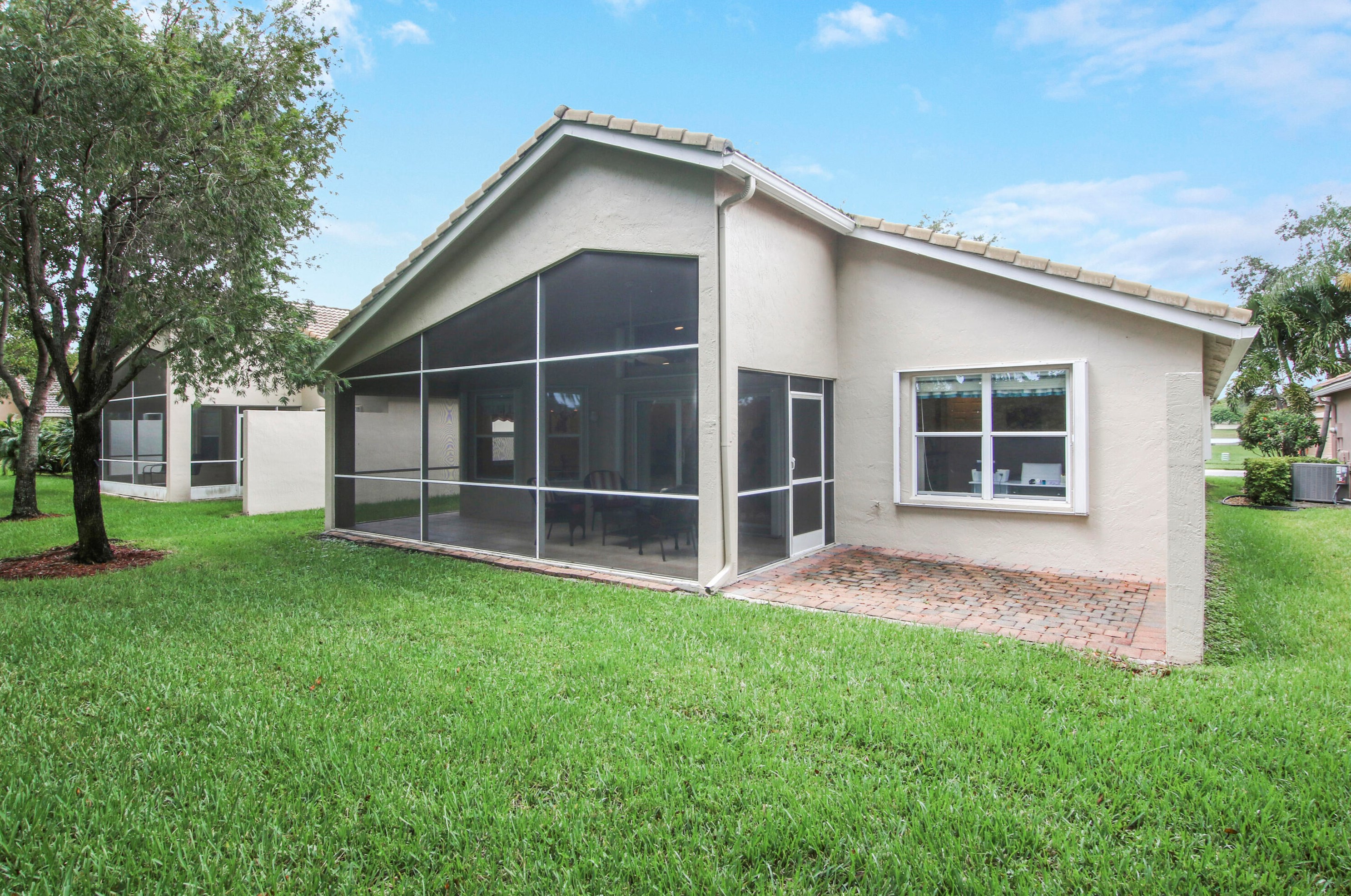 6460 Via Primo St, Lake Worth FL 33467-6158 exterior