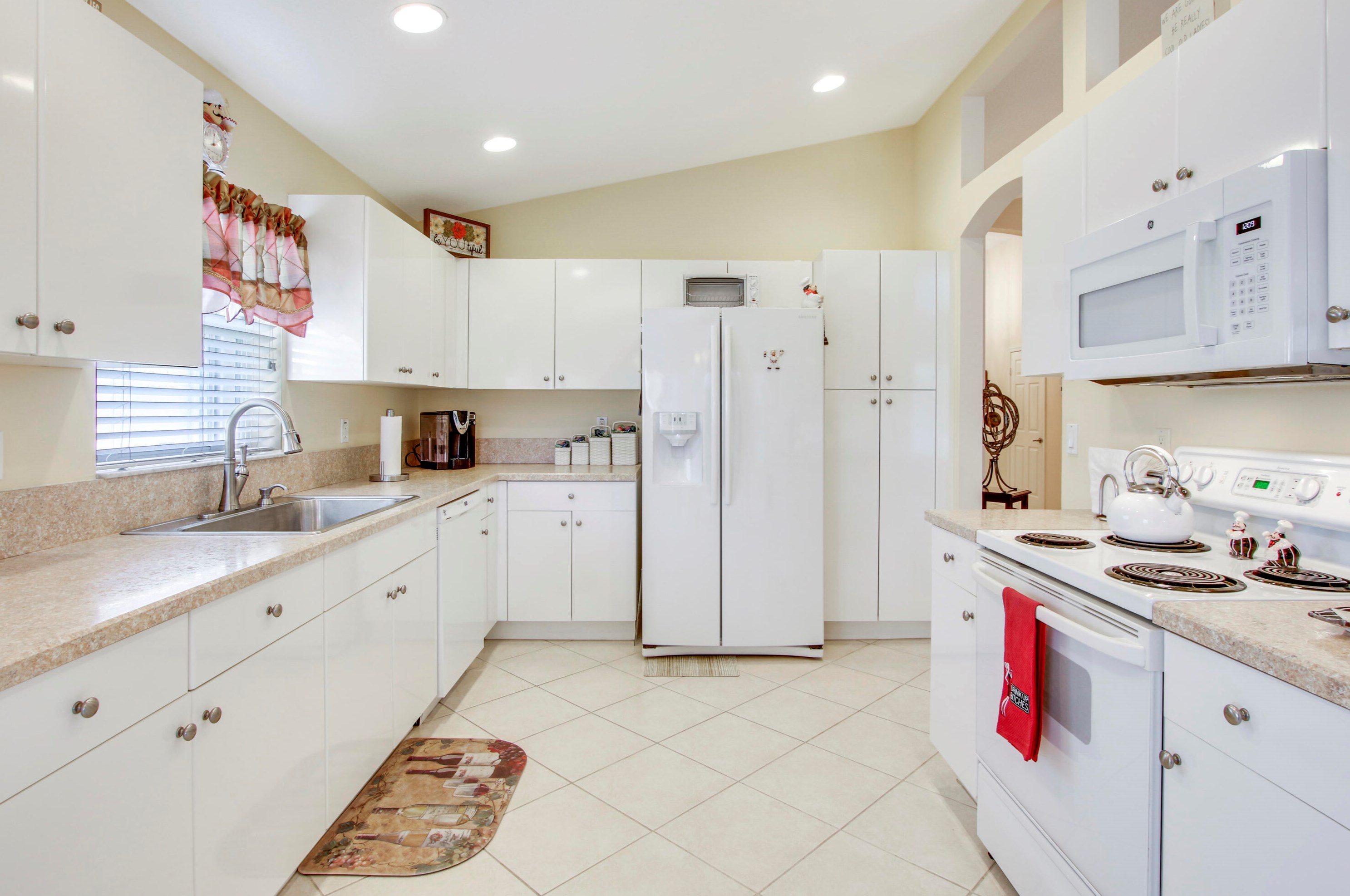 6460 Via Primo St, Lake Worth FL 33467-6158 exterior