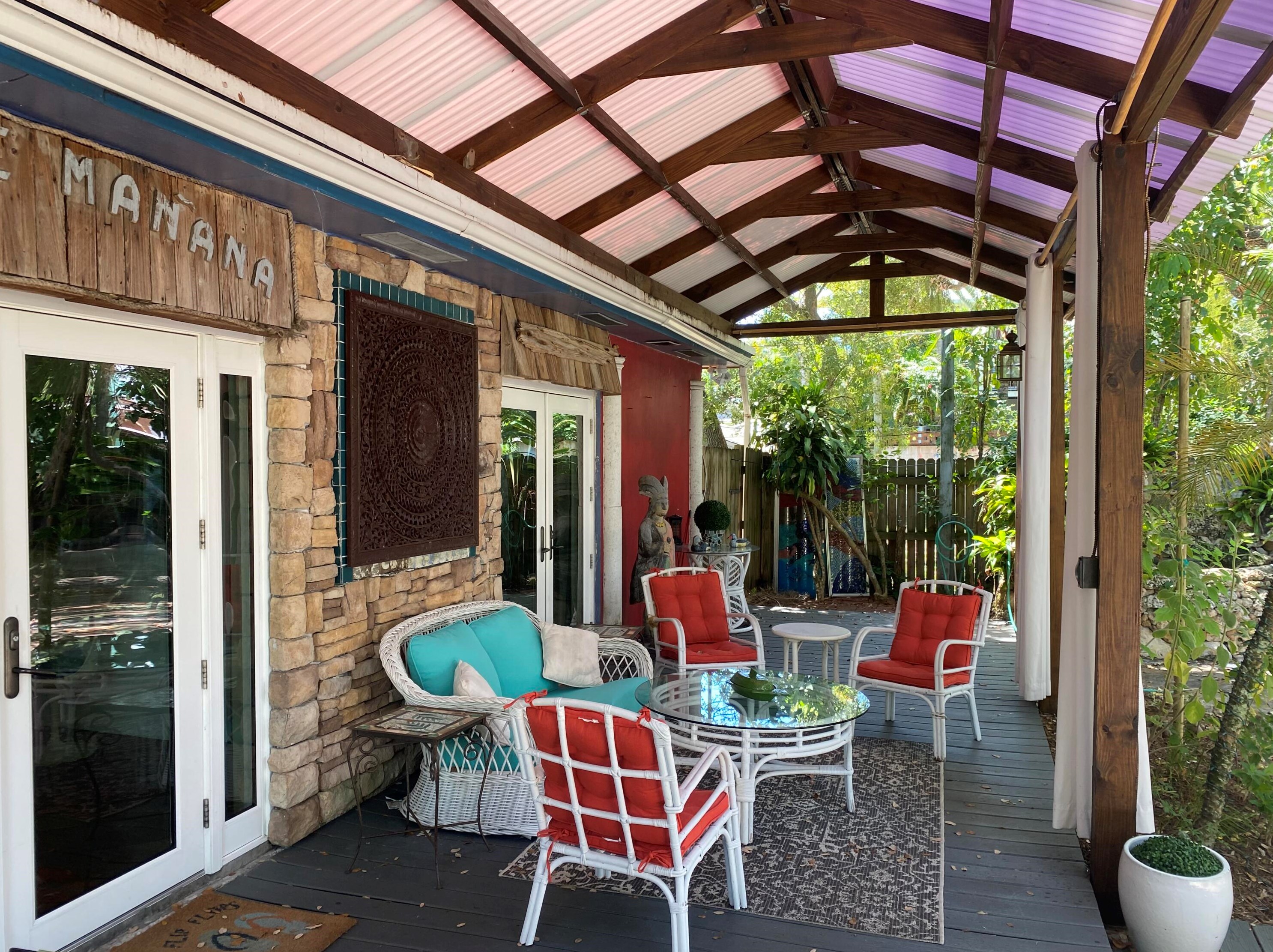 129 Oak St, Lake Worth FL  33462-3203 exterior