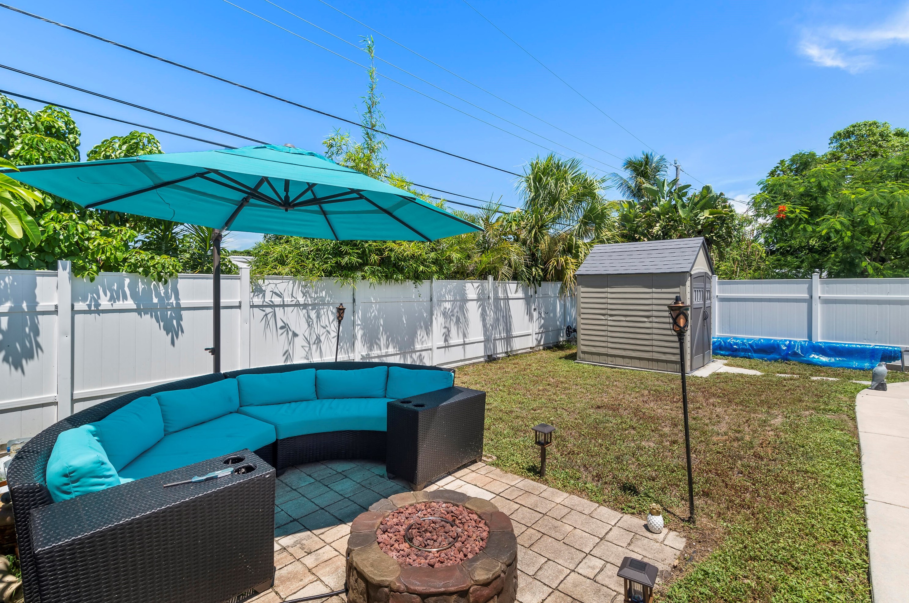 231 9th Ave, Boynton Beach FL  33435-3139 exterior