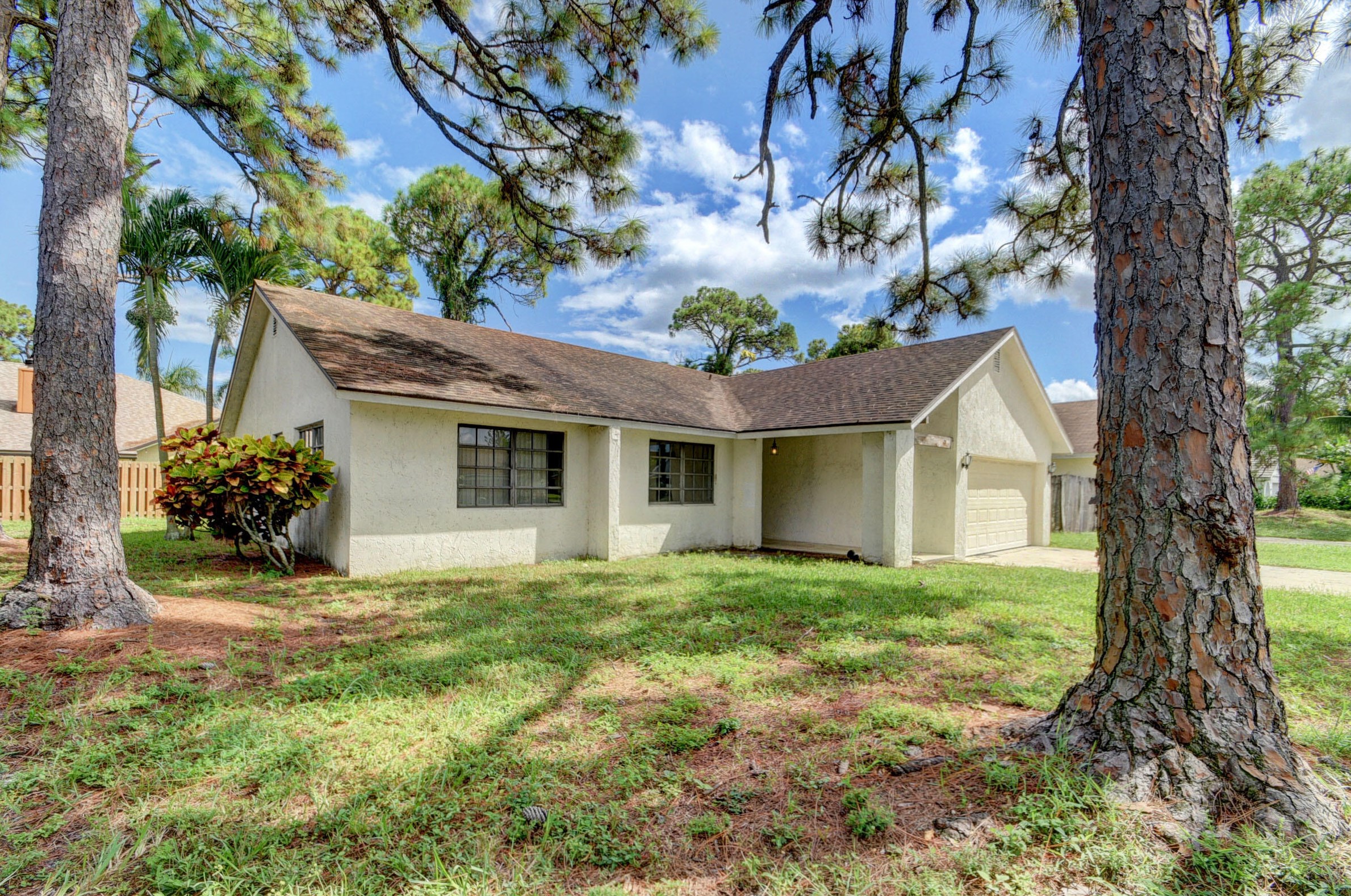 867 Sunflower Ave, Delray Beach, FL 33445