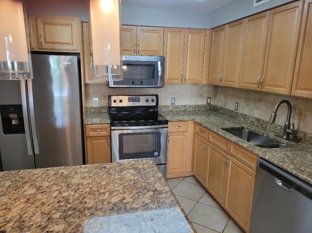 1000 Spanish River Rd #3a, Boca Raton, FL