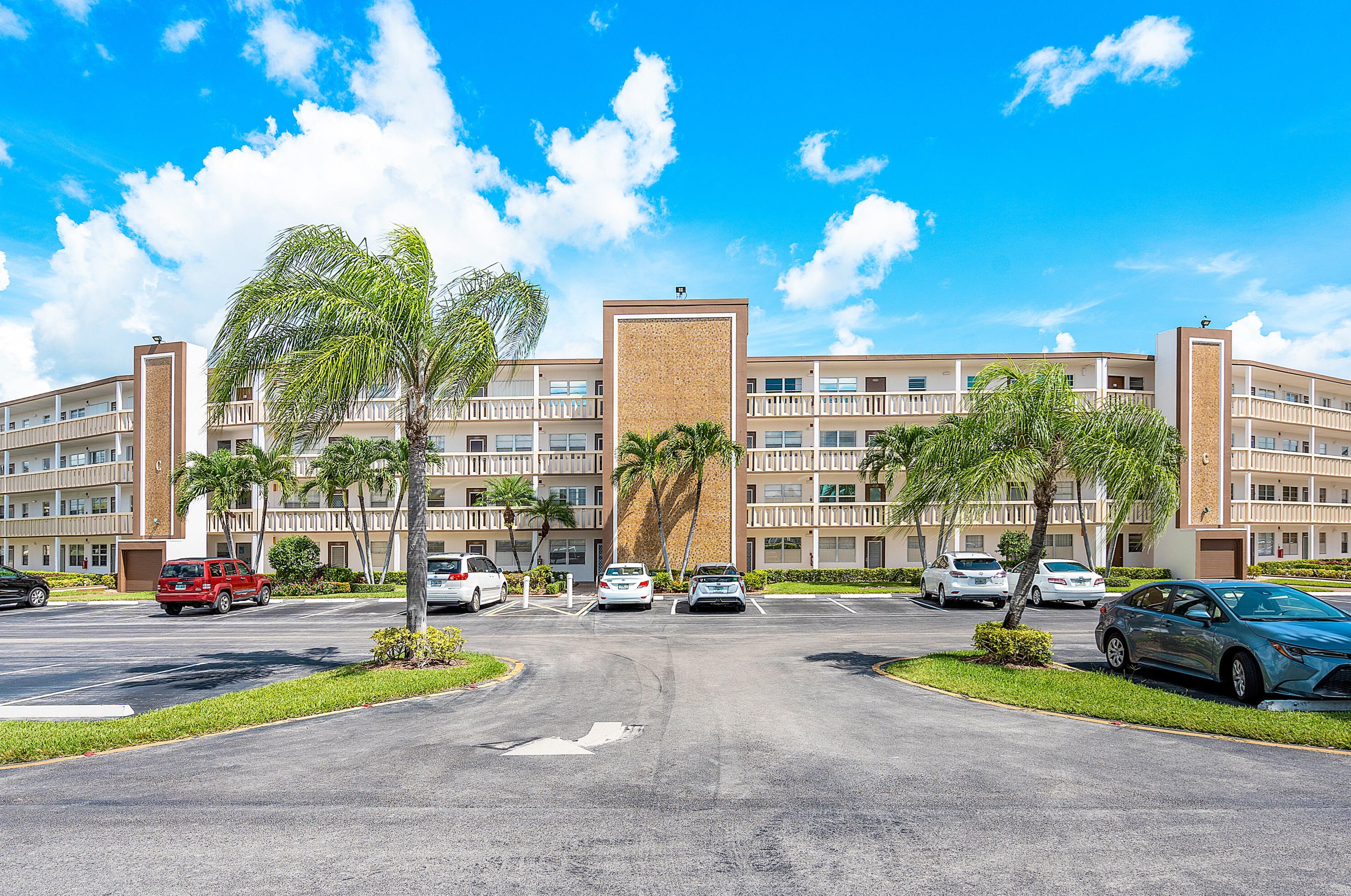 2047 Guildford C, Boca Raton FL 33434-4868 exterior