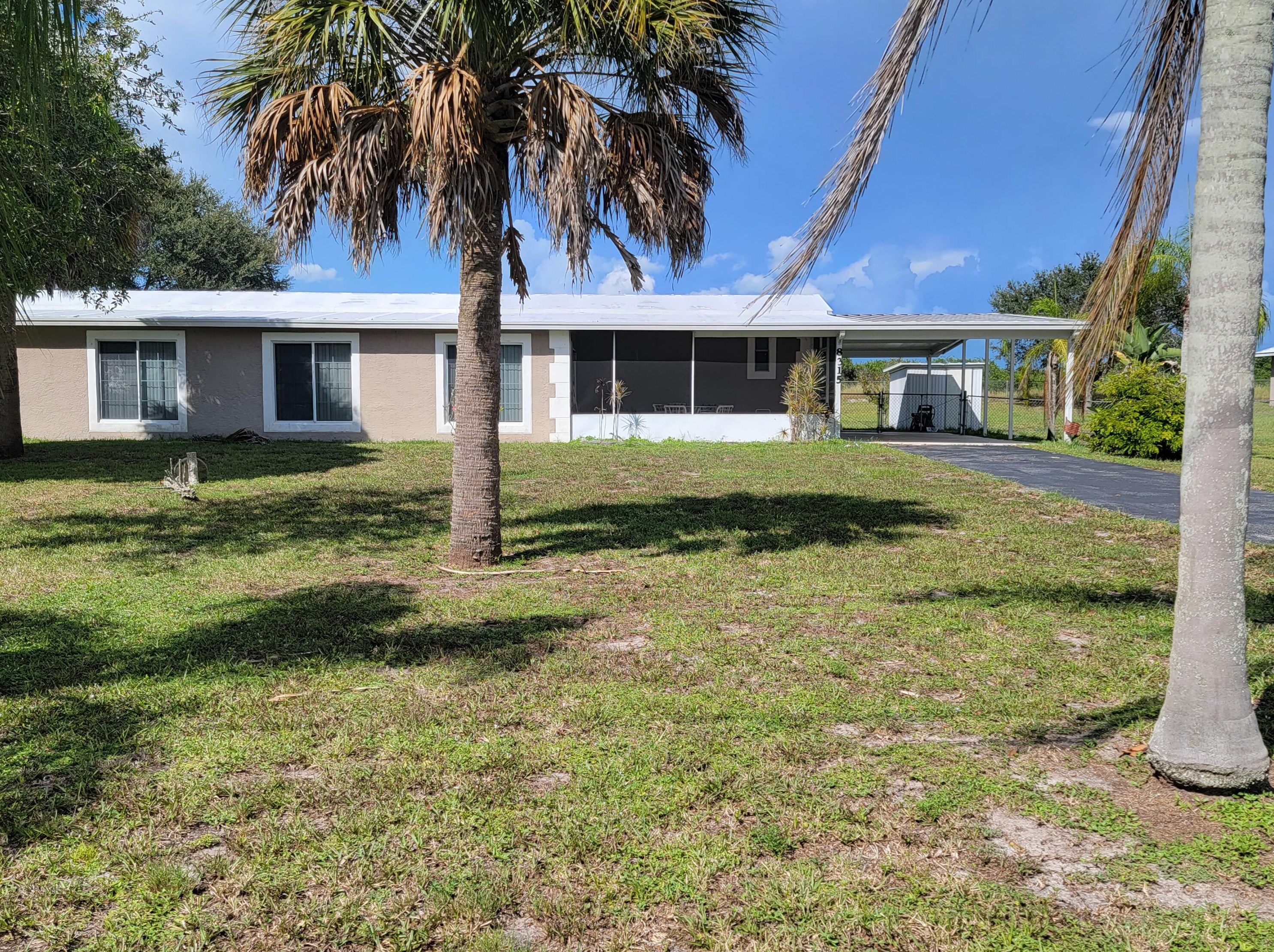 8325 57th Dr, Okeechobee, FL 34974-1755