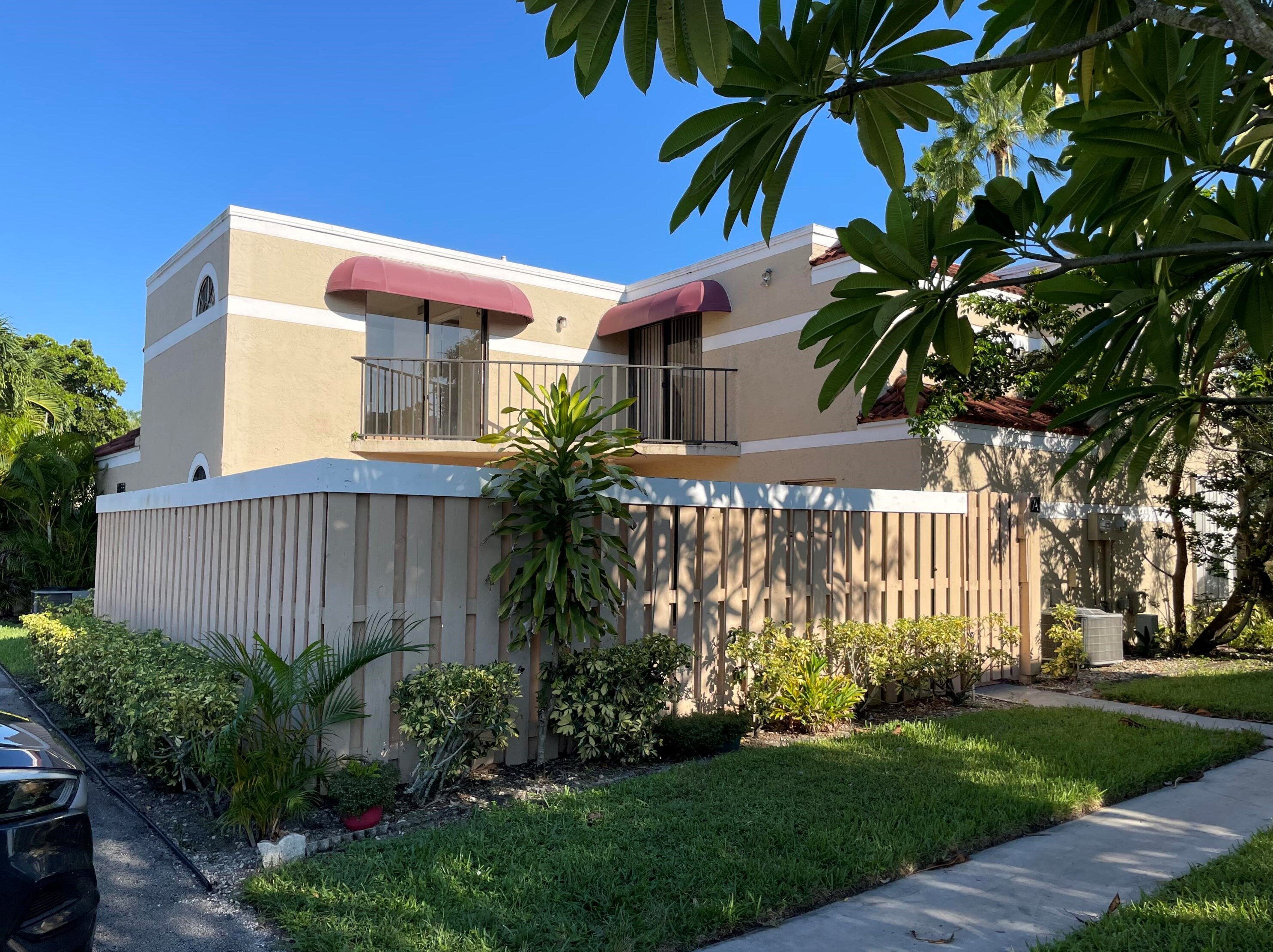 3955 Village Dr #a, Delray Beach, FL