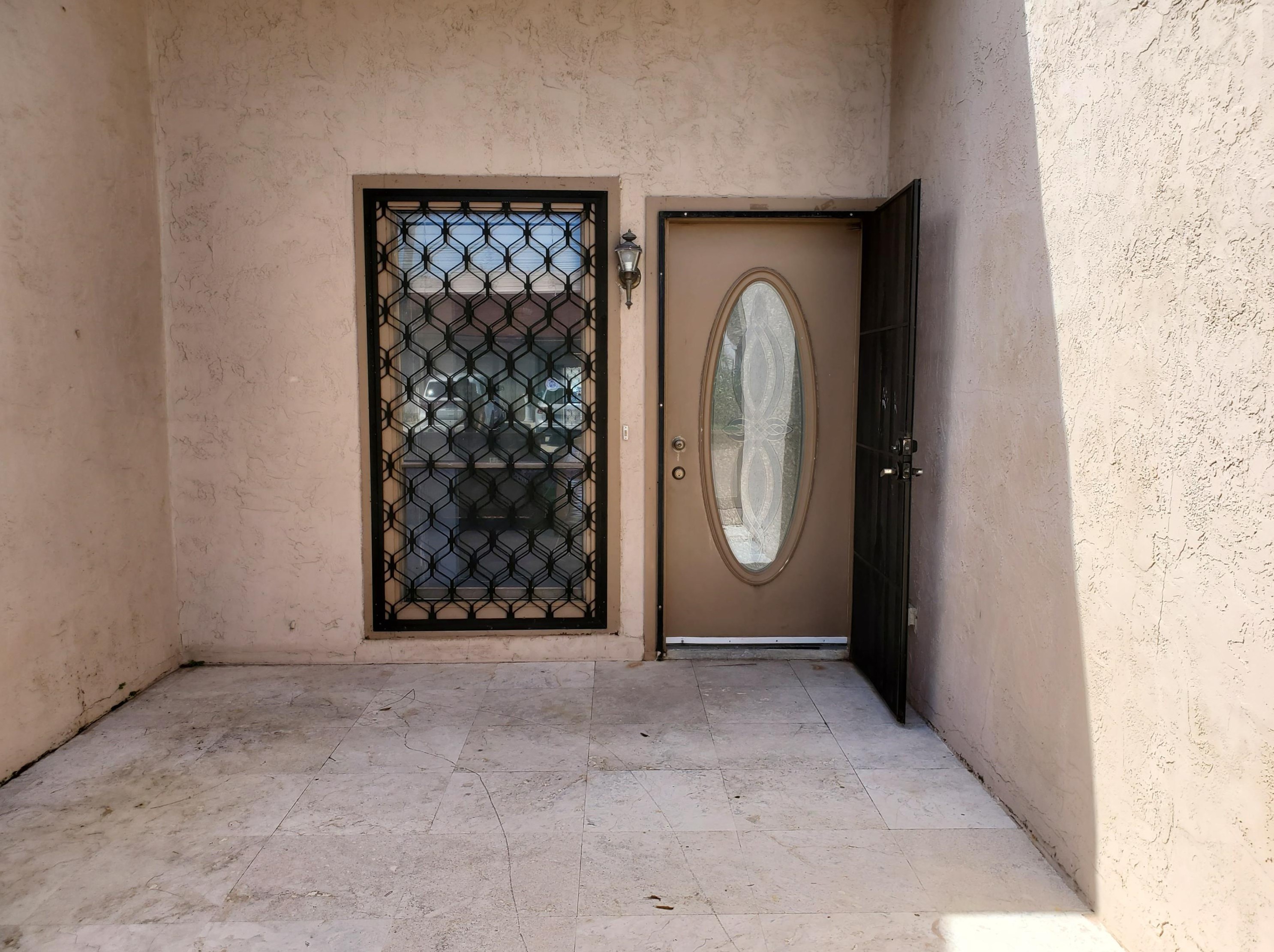 27 Winchmore Ln, Boynton Beach, FL 33426