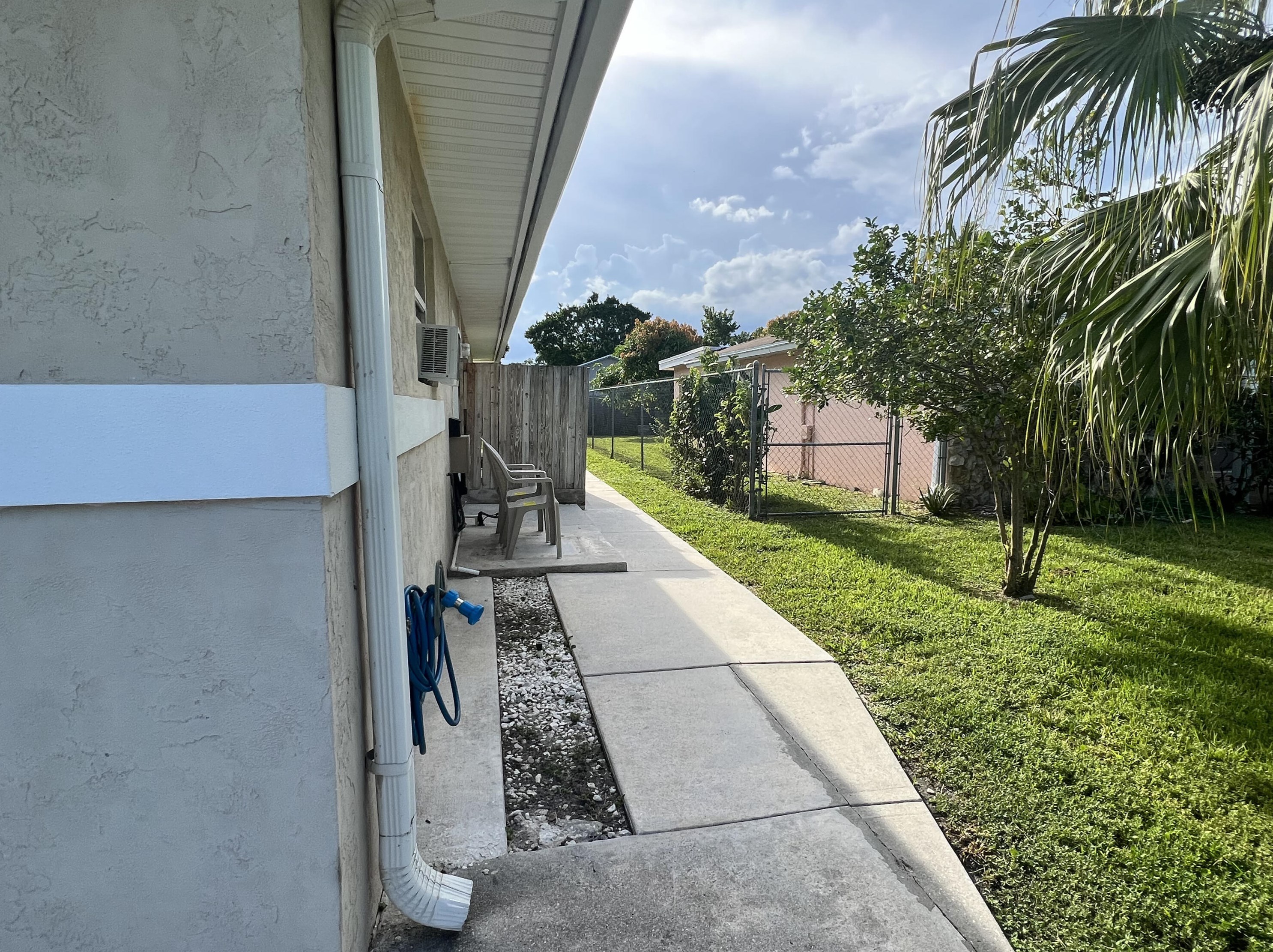 101 Mallard Ct, West Palm Beach, FL 33411