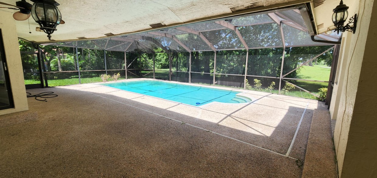 9475 Old Pine Rd, Boca Raton, FL 33428