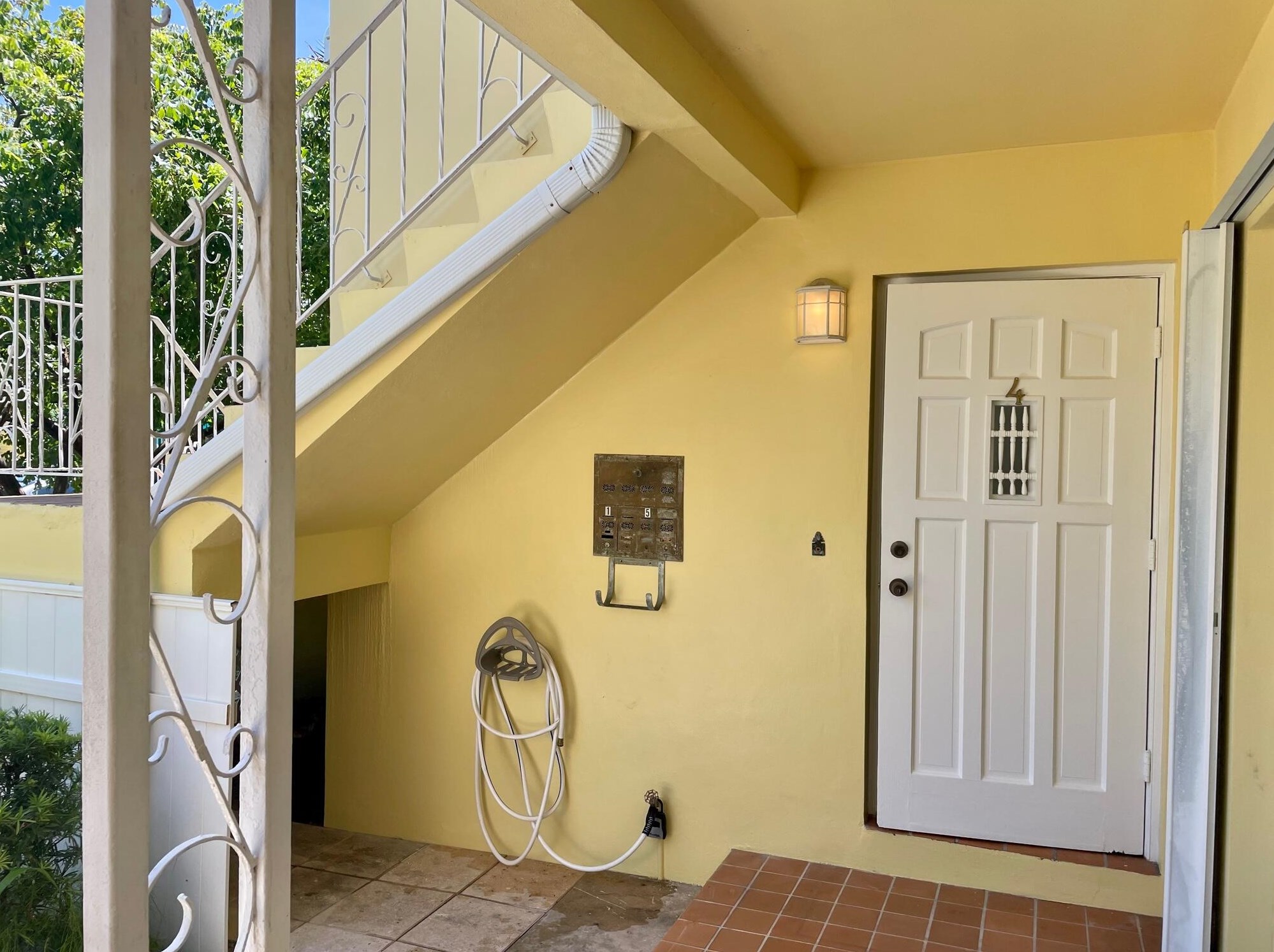 101 N Lakeside Dr #4, Lake Worth, FL 33460