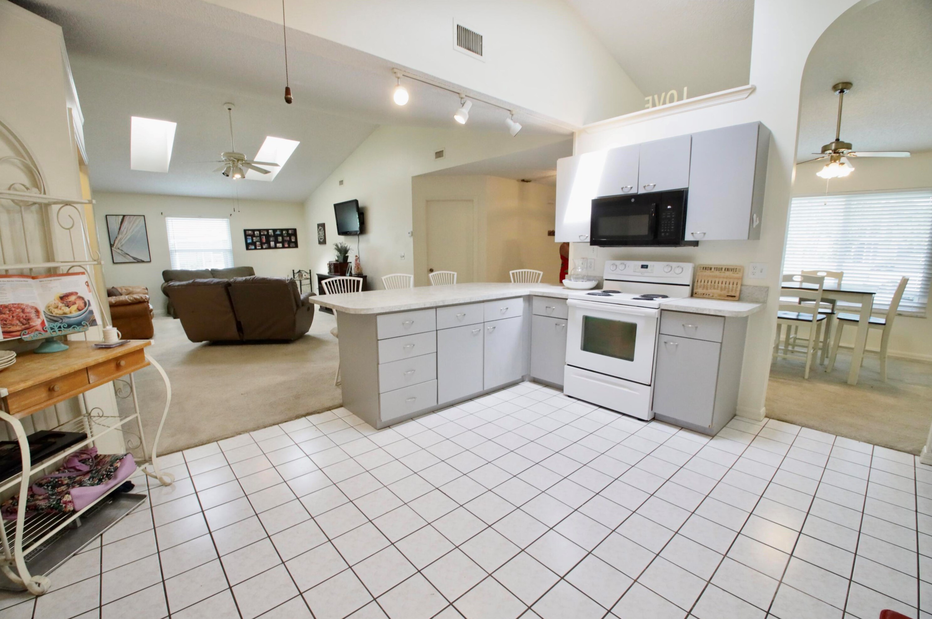 372 Easy St, Sebastian, FL 32958