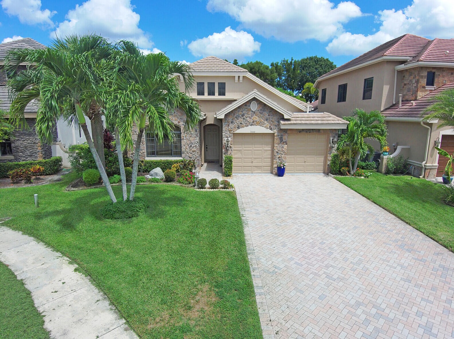 3444 Collonade Dr, Lake Worth FL  33449-8062 exterior