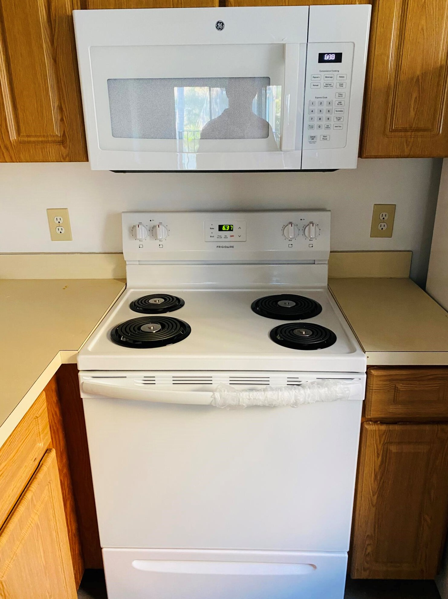 1130 Lake Shore Dr #201, West Palm Beach, FL 33403