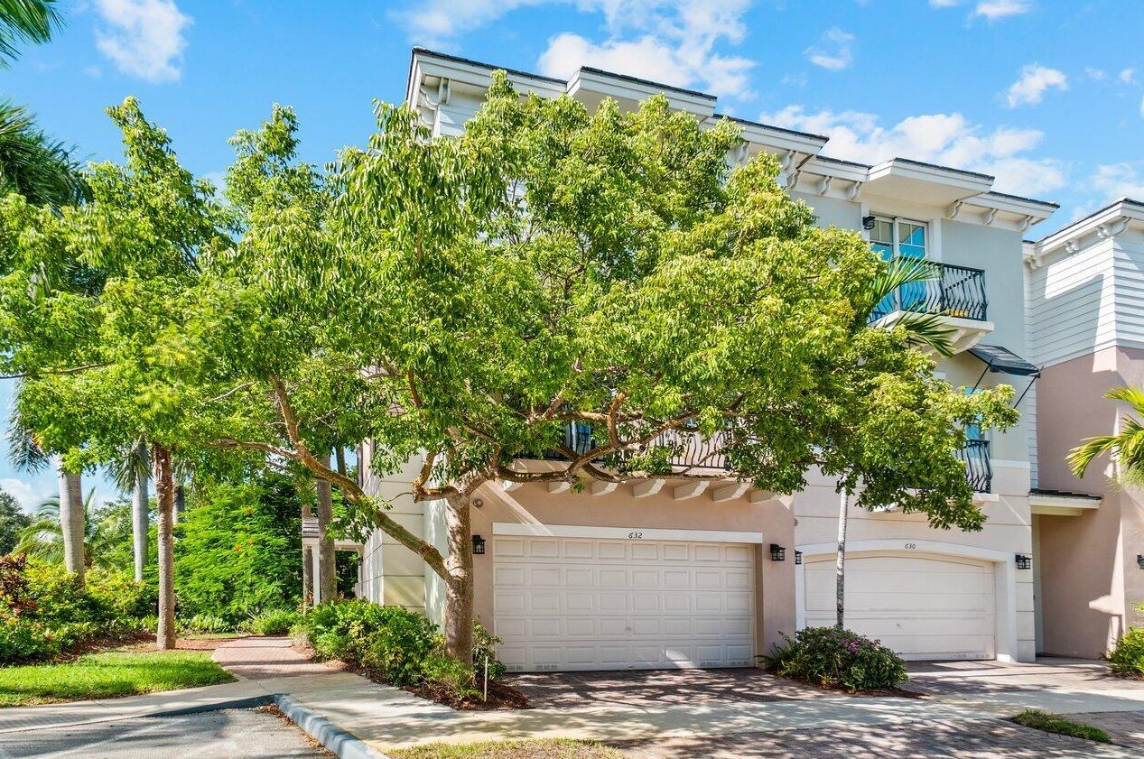 632 38th Cir, Boca Raton, FL 33431-5700