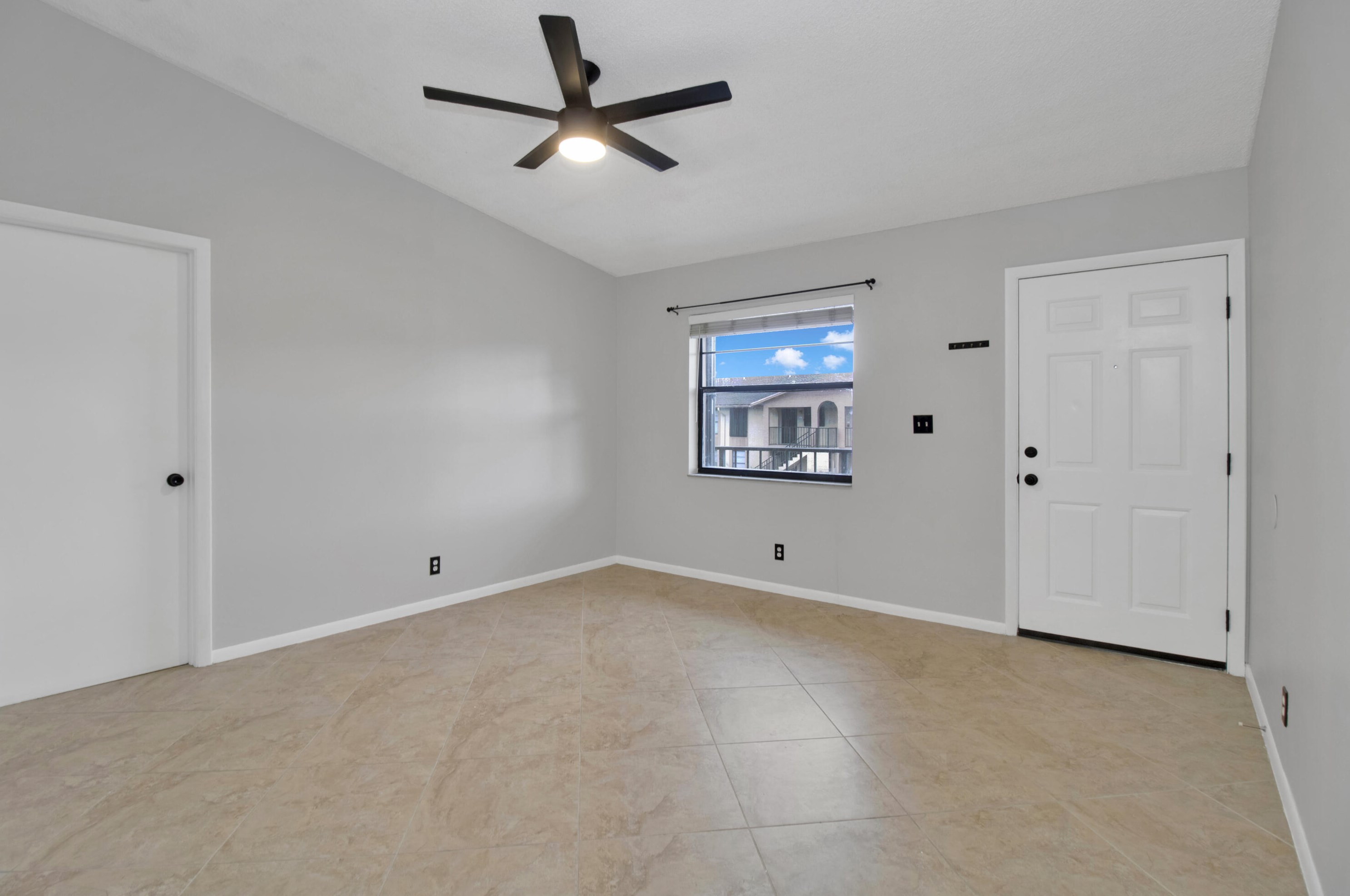 9480 Boca Cove Cir #410, Boca Raton, FL 33428