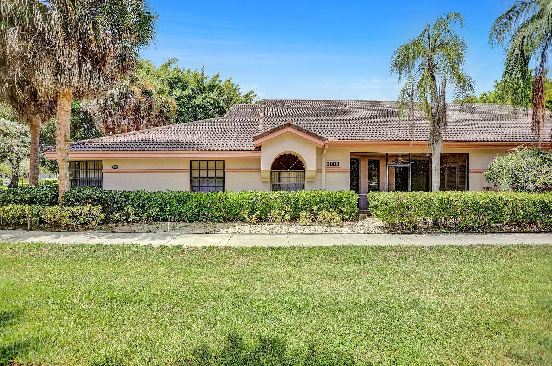5083 Splendido Ct, Boynton Beach, FL 33437-2168
