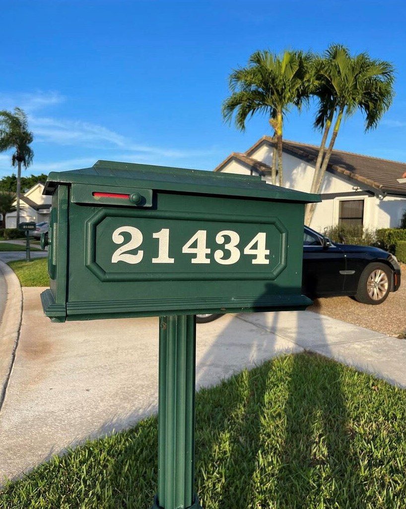 21434 Bridge View Dr, Boca Raton FL  33428-1609 exterior