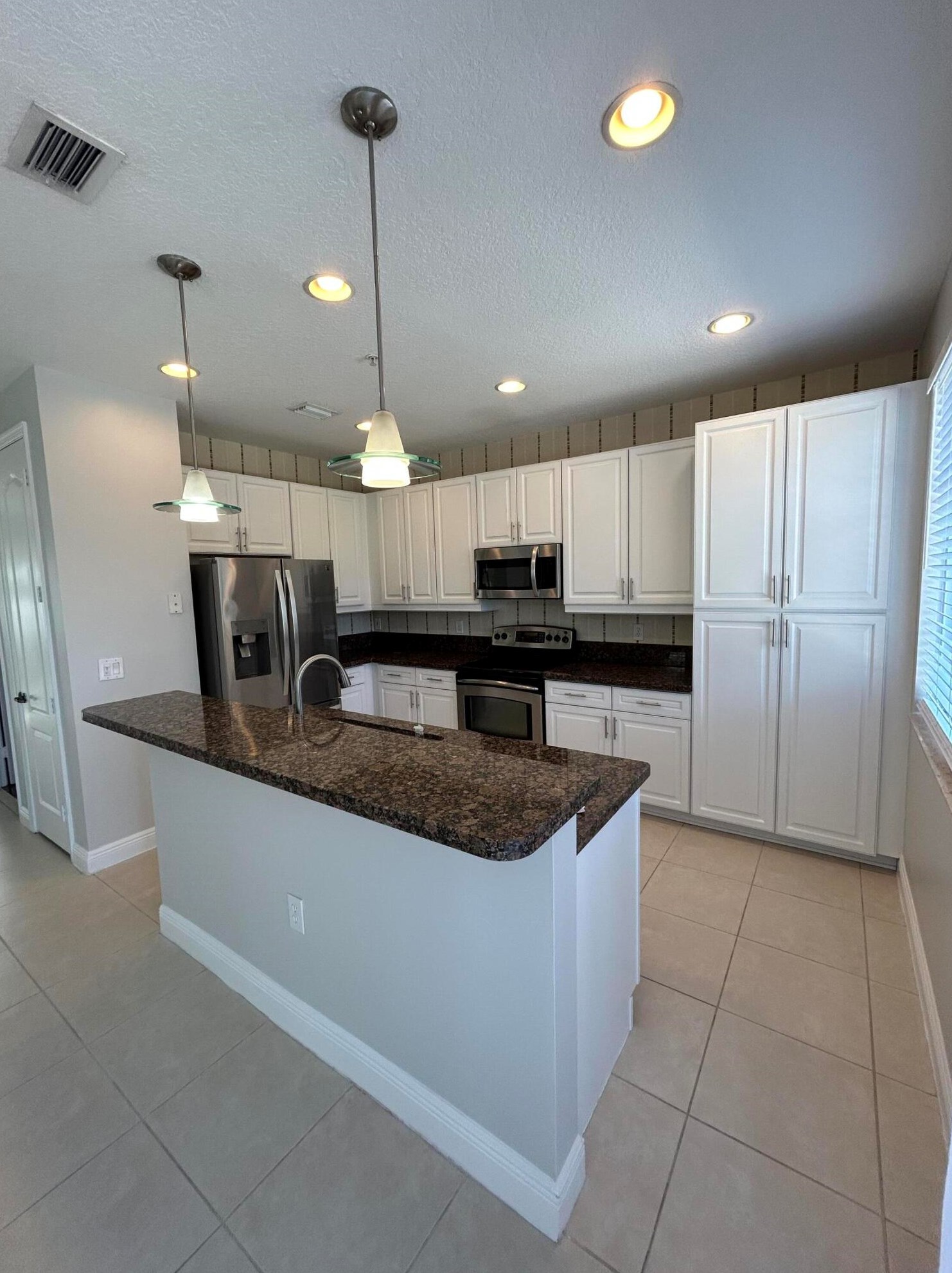 667 Nw 38th Cir, Boca Raton, FL 33431