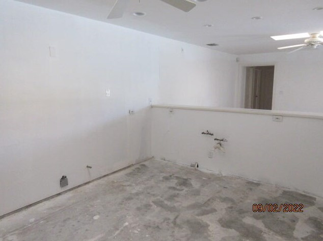 605 Atlantis Est Way, Lake Worth FL 33462-1209 exterior