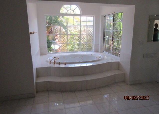 605 Atlantis Est Way, Lake Worth FL 33462-1209 exterior