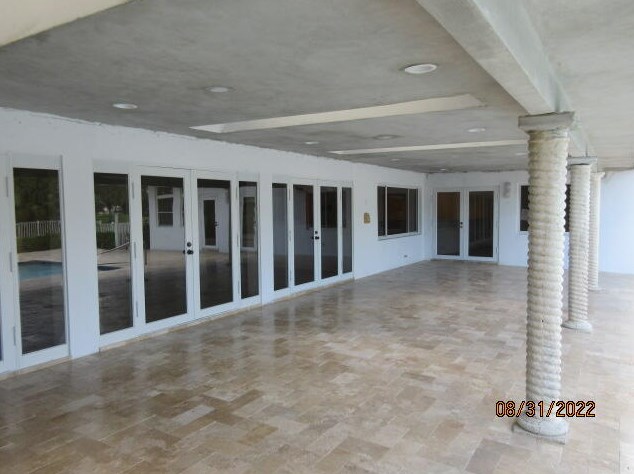 605 Atlantis Est Way, Lake Worth FL 33462-1209 exterior