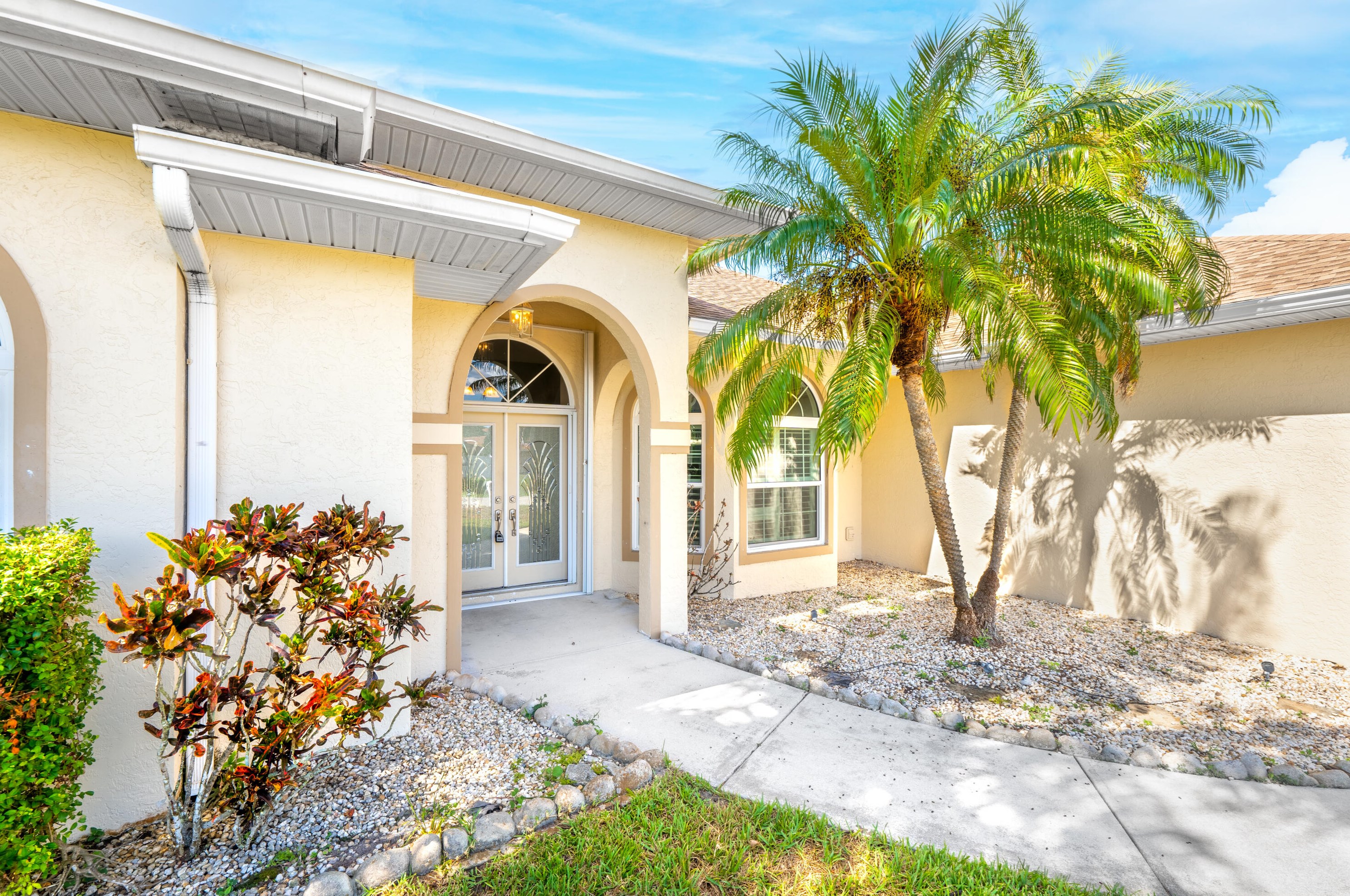 2820 Se Tate Ave, Port Saint Lucie, FL 34984