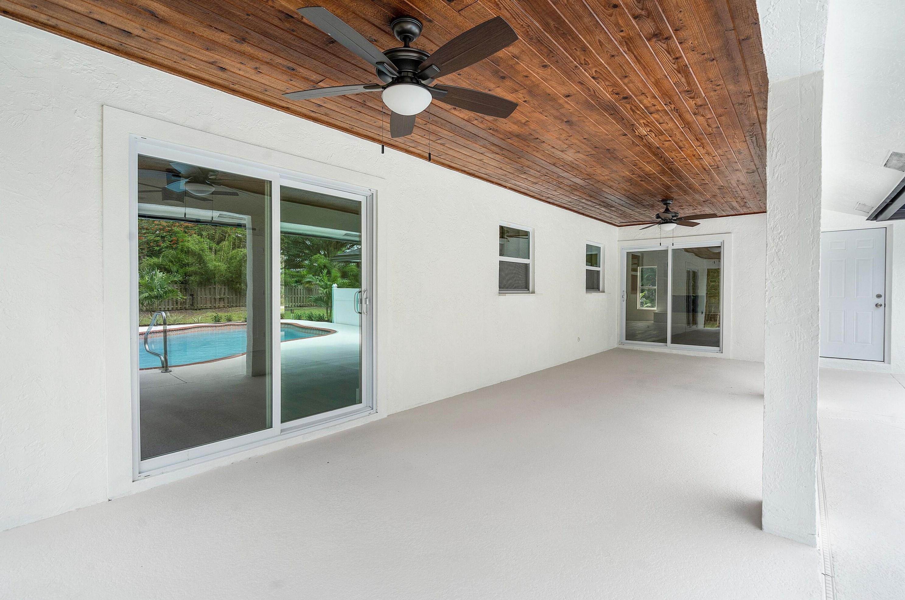 13761 158th St, Jupiter FL  33478-8516 exterior