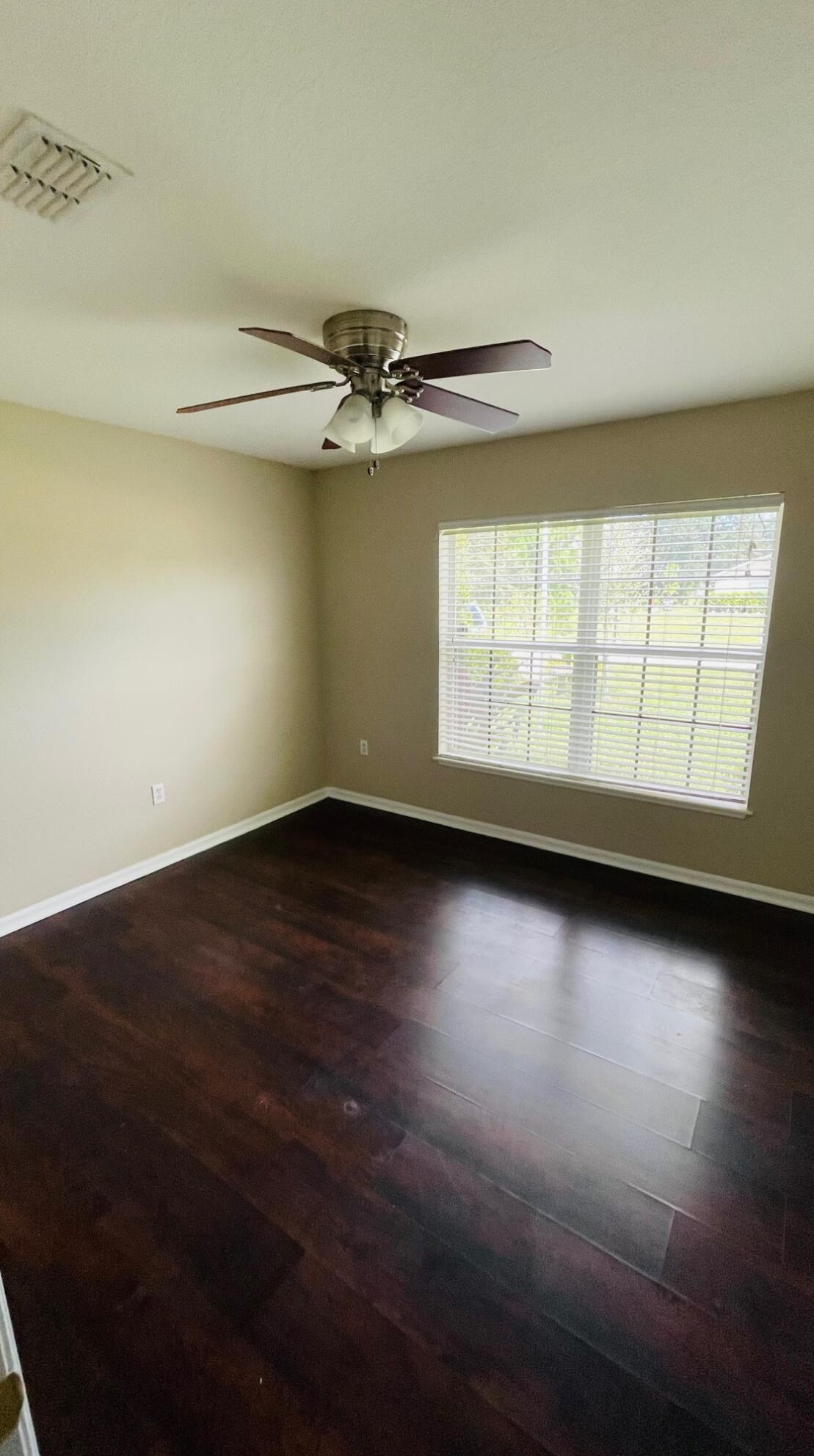 8325 98th Ct, Vero Beach, FL 32967