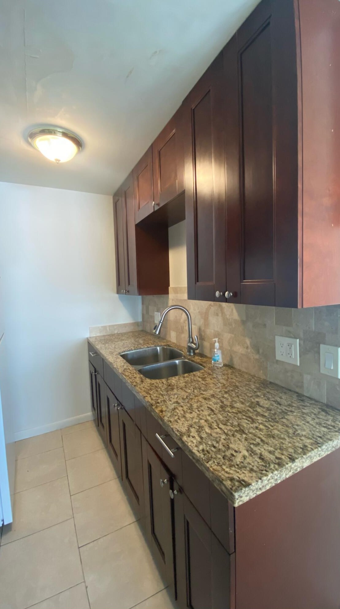 1127 W 28th St #b, West Palm Beach, FL 33404