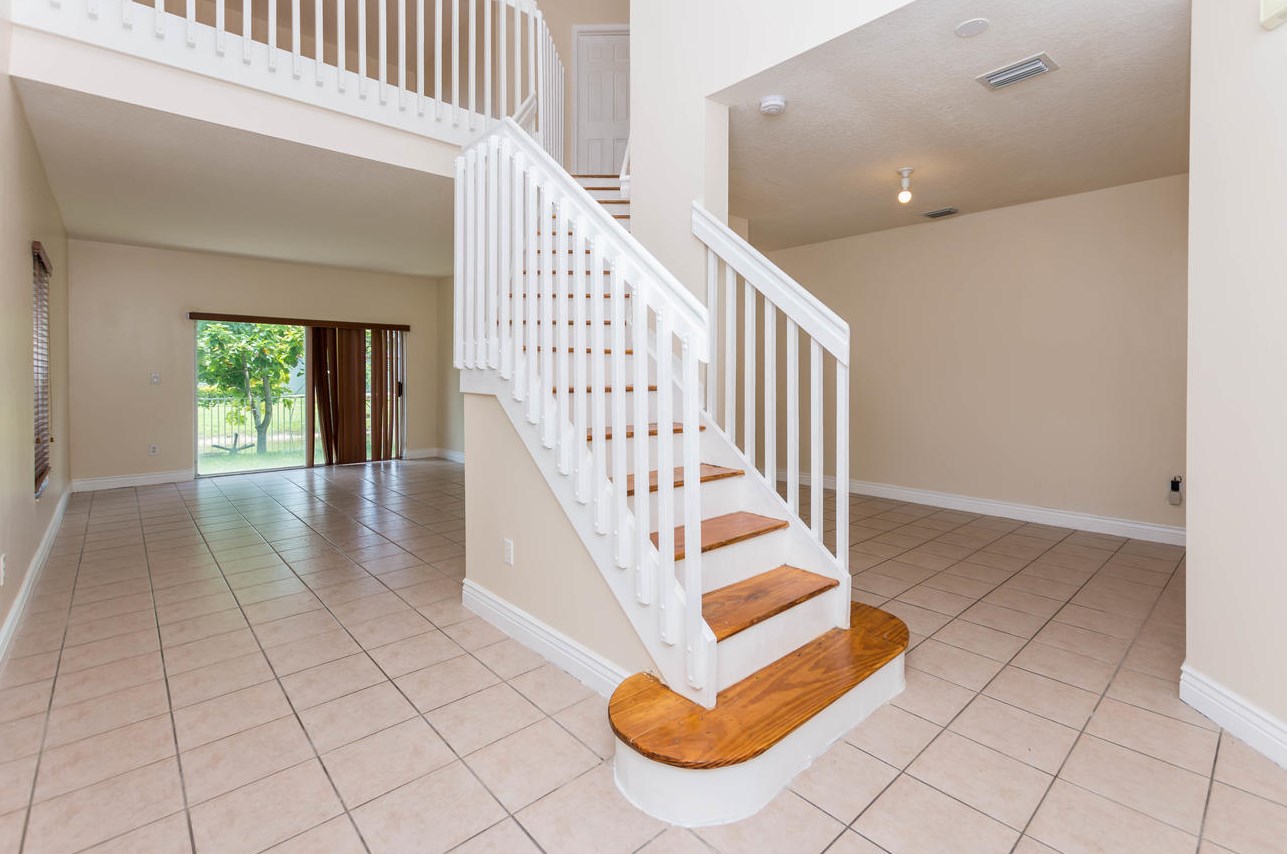 1498 Sw 106th Ave, Hollywood, FL 33025