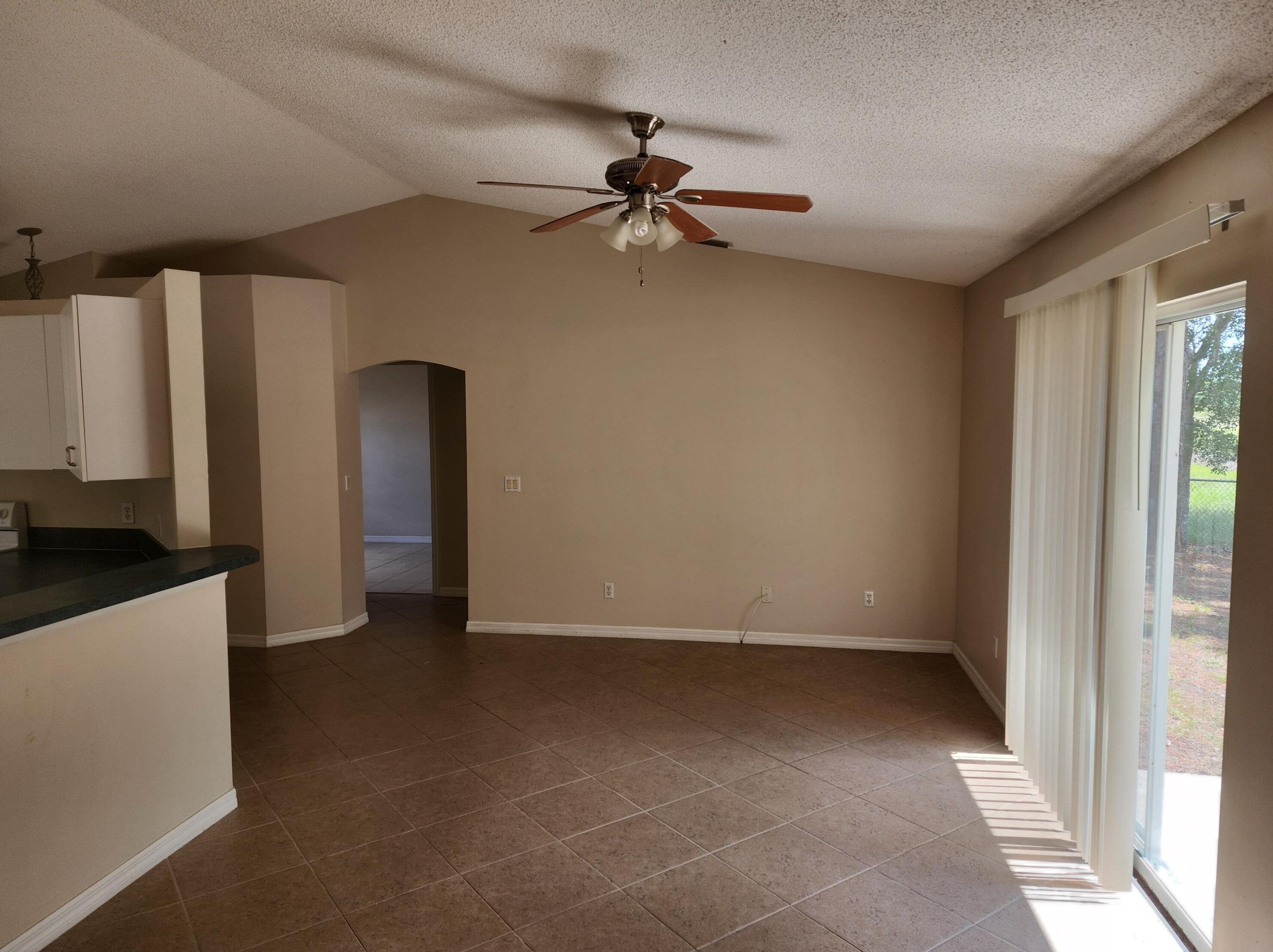 1442 Sw Abacus Ave, Fort Pierce, FL 34953