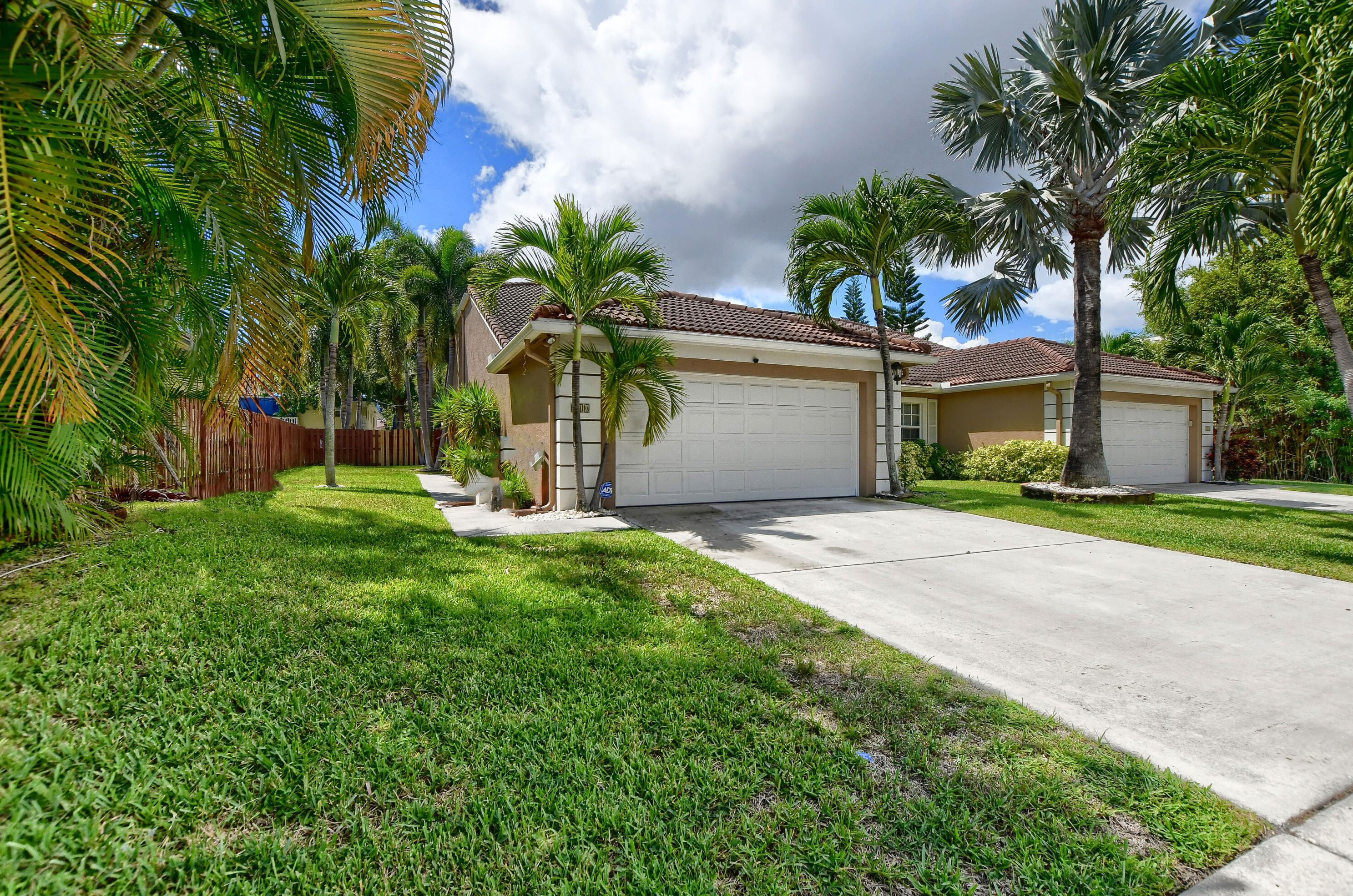 210 Sw 6th St, Boca Raton, FL 33432