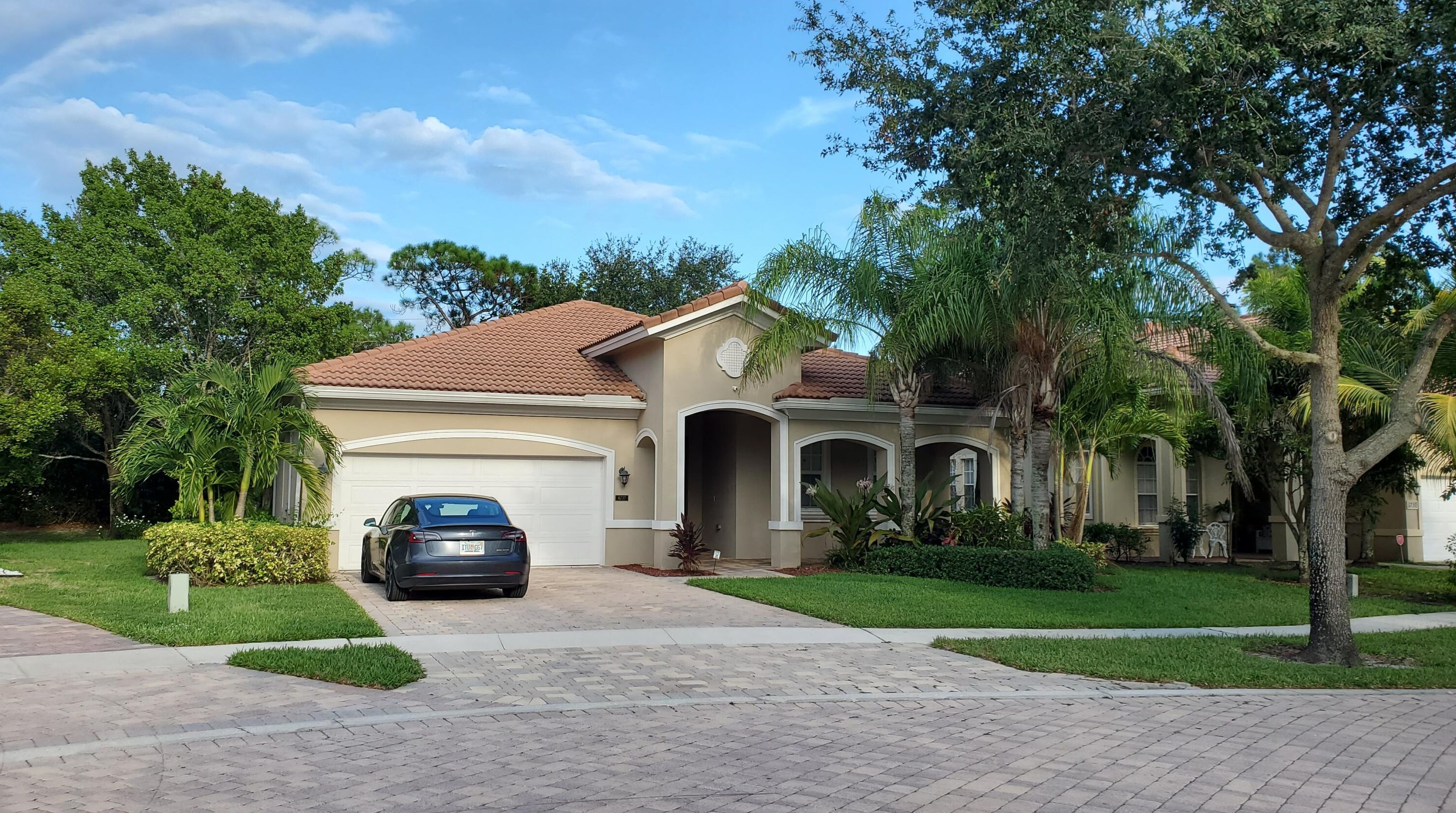 6737 Bulrush Ct, West Palm Beach, FL 33413
