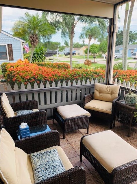 5157 Canal Cir, Lake Worth FL 33467-1840 exterior