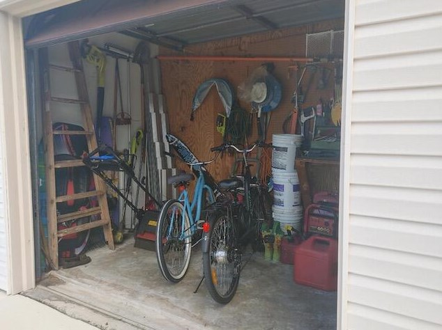 5157 Canal Cir, Lake Worth FL 33467-1840 exterior